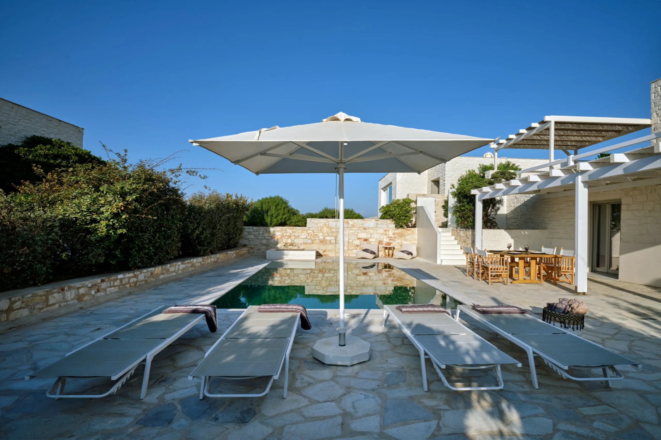 Santa Maria Seaside Villa with Pool, Garden & Breathtaking Sea Views — photograph 3