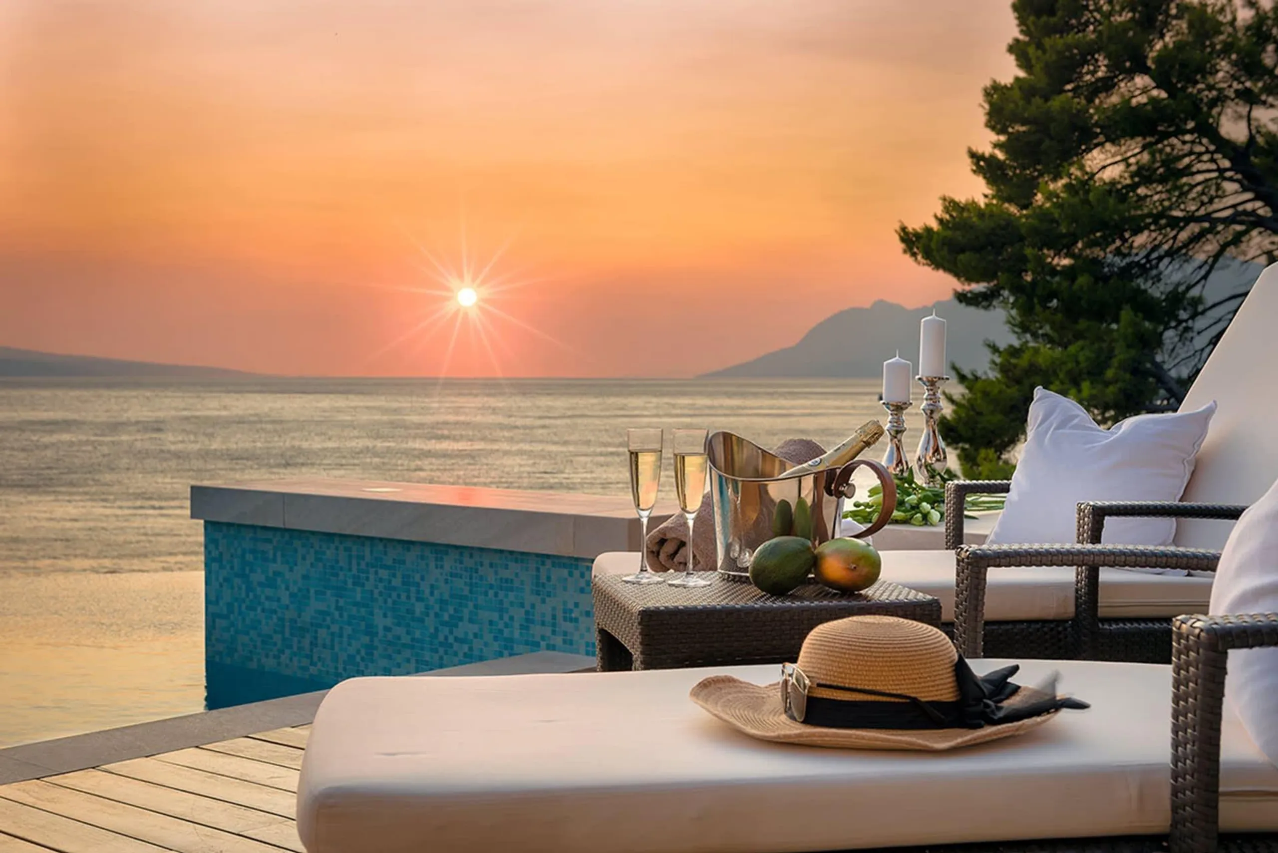 Inspiring Beachfront  Villa with Private Heated Pool & Oceanfront Views — photograph 4