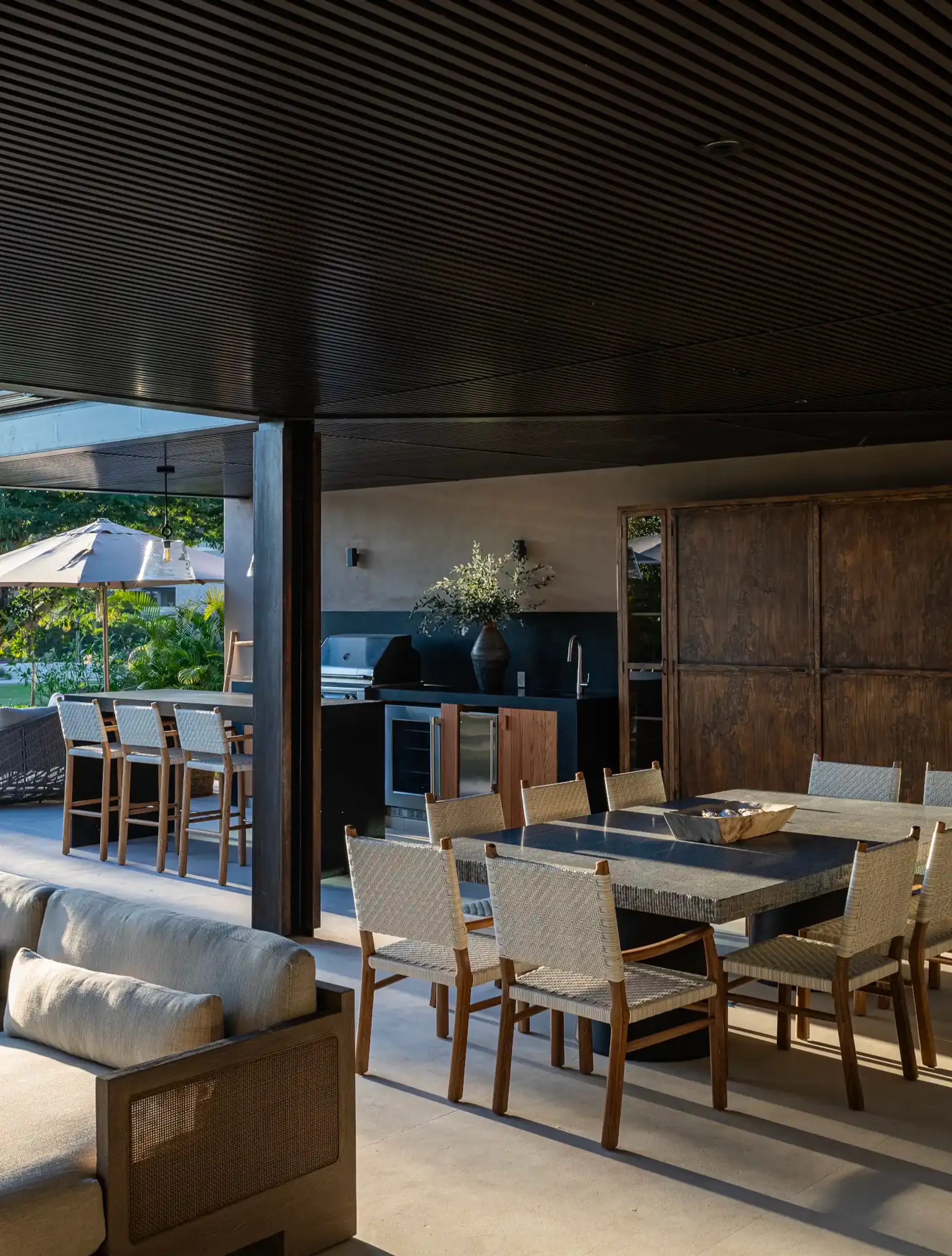 Elegant Porta Fortuna Villa with Private Pool, Jacuzzi & Panoramic Vistas — photograph 8