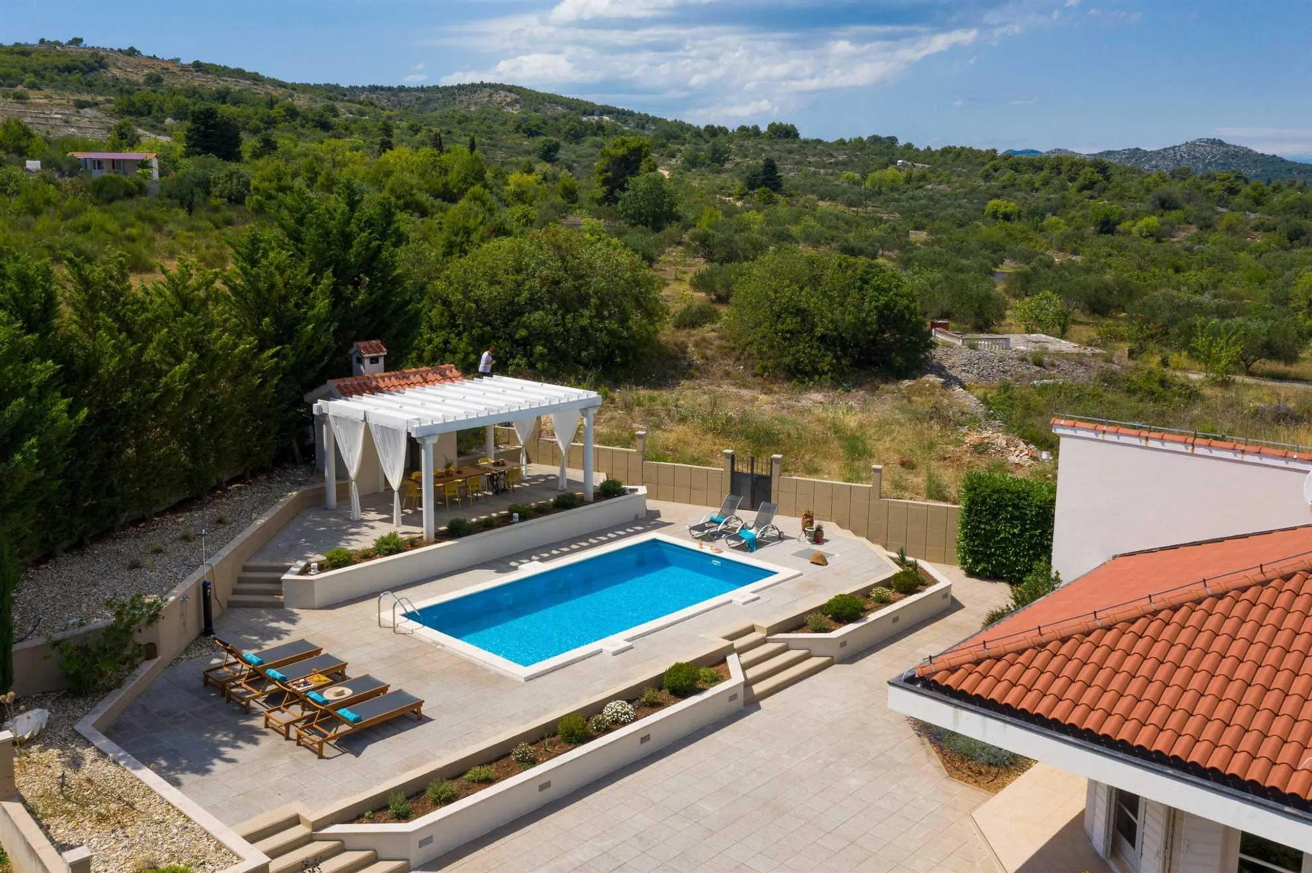 Glorious Villa in Vodice with Pool and Spacious Estate — photograph 2