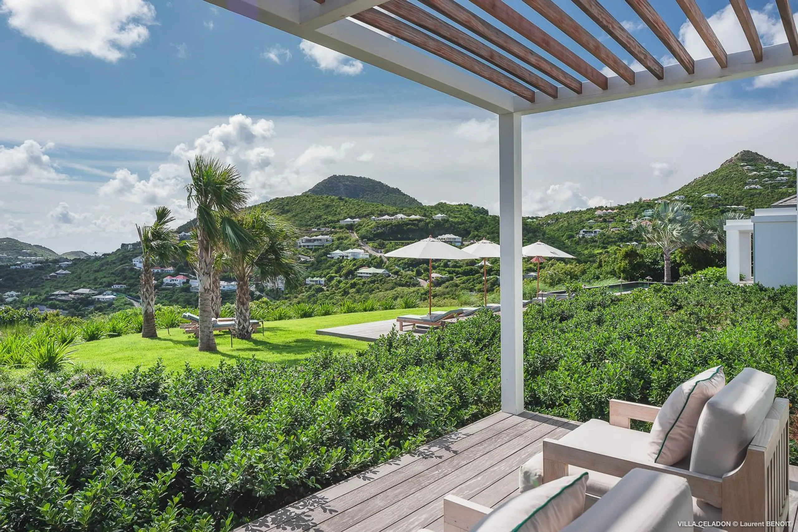 Opulent Oceanview Villa with Private Pool and Gazebo — photograph 5