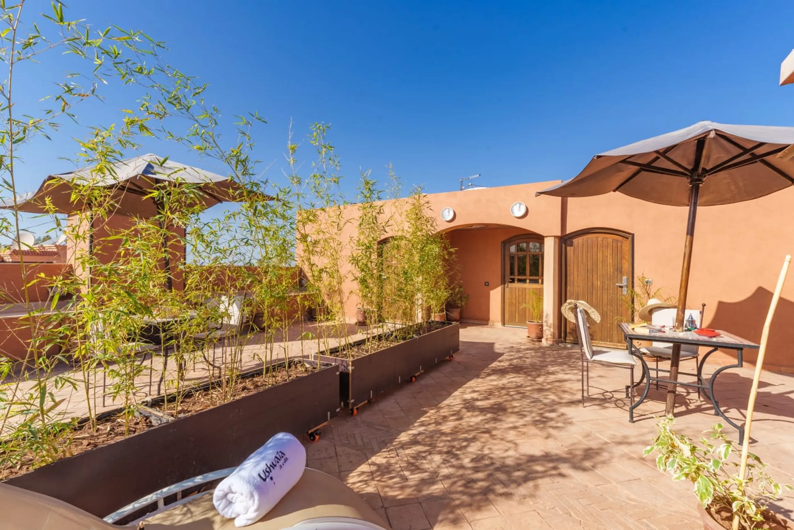 Refined Luxury with Pool, Hammam, and Patio — photograph 6