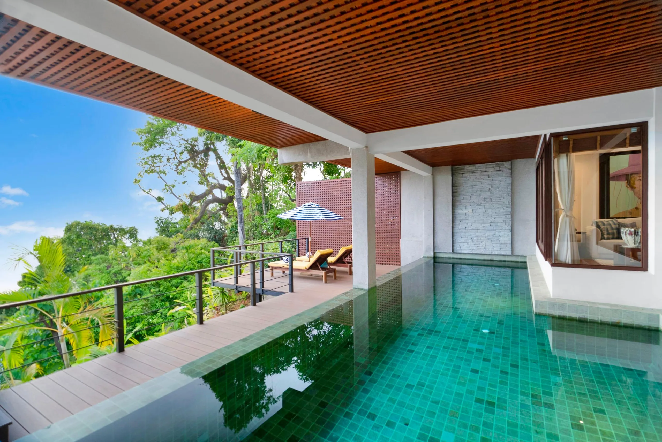 Serene Seaview Villa with Infinity Pool — photograph 4