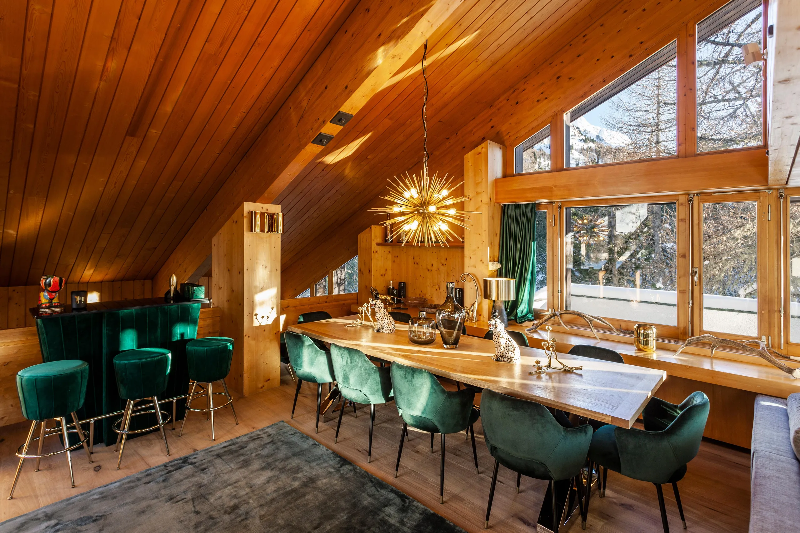 Unique Calming Chalet with Stunning Mountain Views of the Swiss Alps — photograph 9