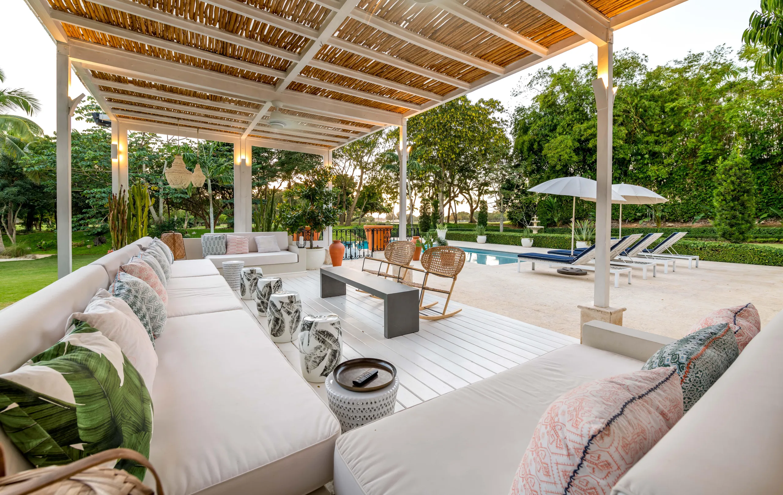 Phenomenal 6BR Villa with Private Pool and Stylish Interiors — photograph 4