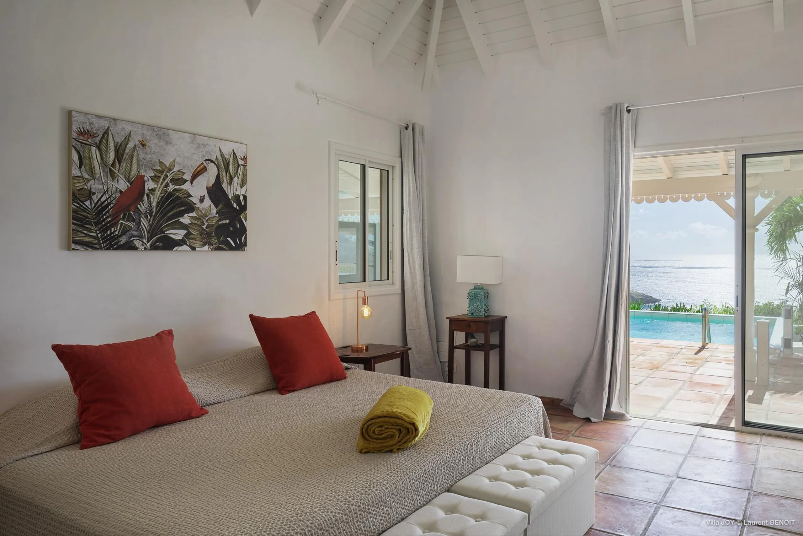 Splendid Tropical Estate with Private Pool and Panoramic Ocean Views — photograph 9