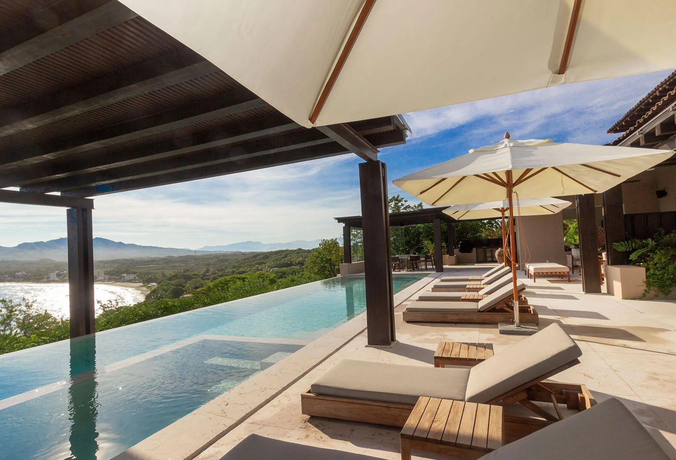 Breathtaking Punta Mita Estate with Infinity Pool and Ocean Views,, Kupuri