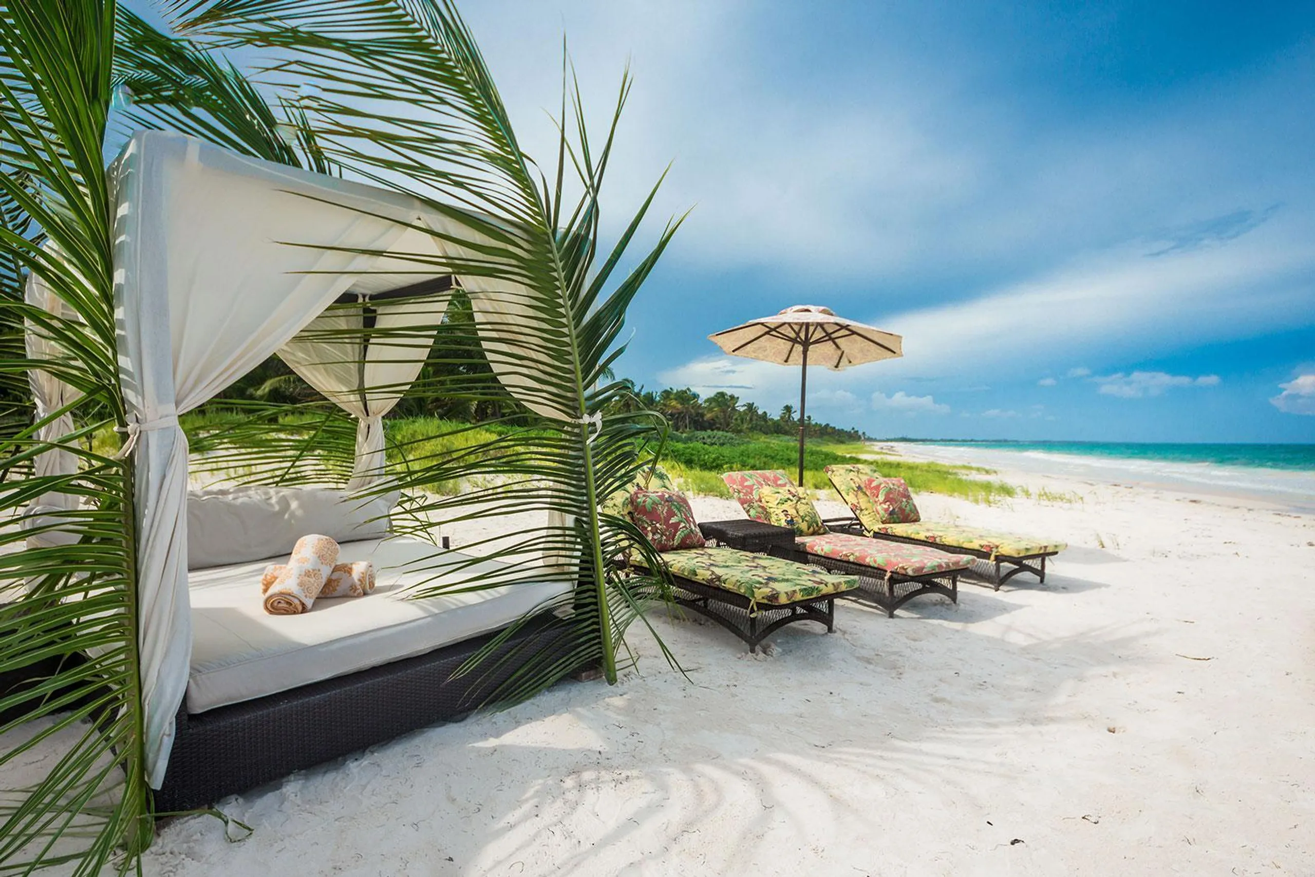 Tulum Grand Enchanting Estate with Private Pool and for Unforgettable Lush Grounds — photograph 4