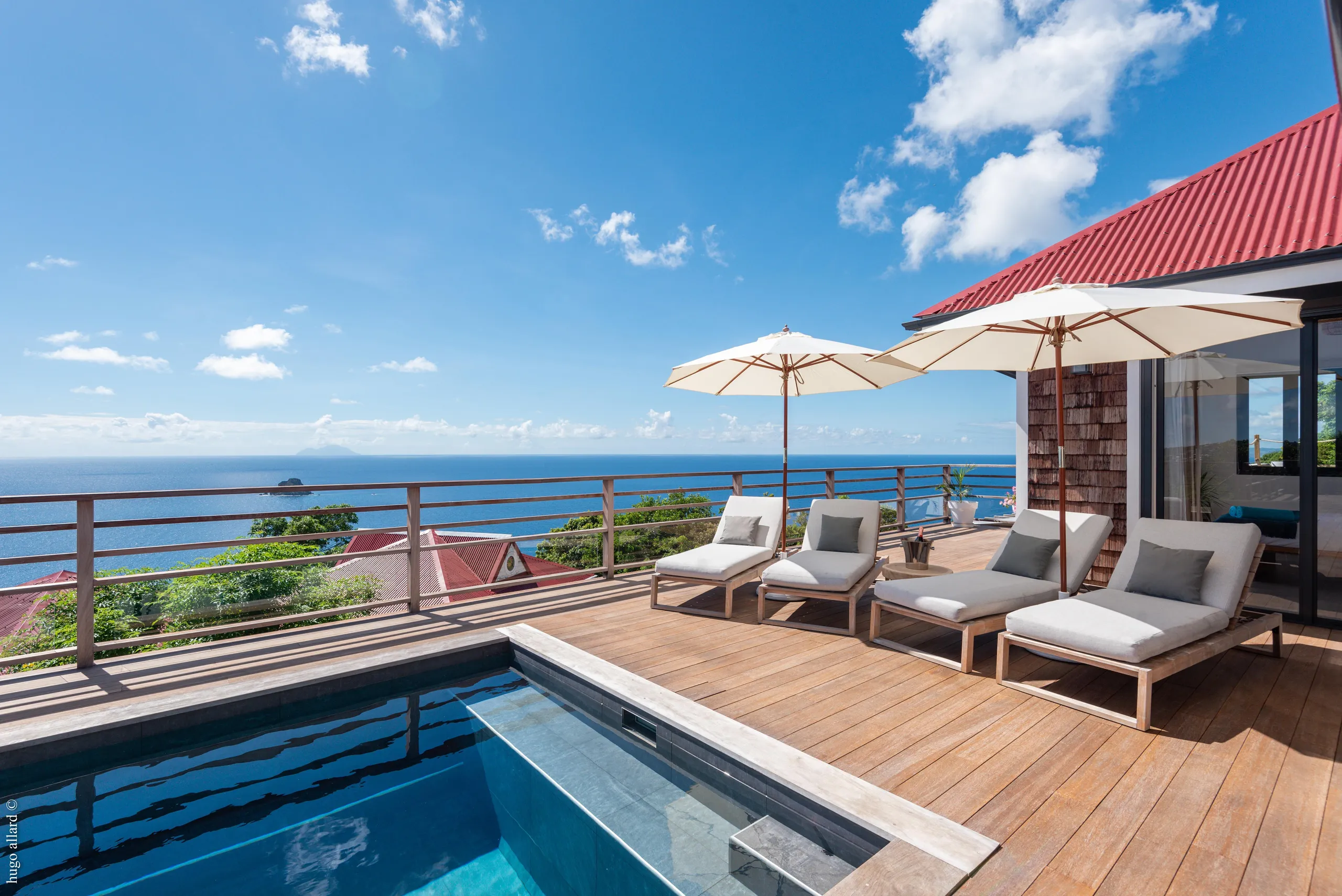 Exquisite Oceanside Villa with Private Pool and Sweeping Sea Views, Colombier