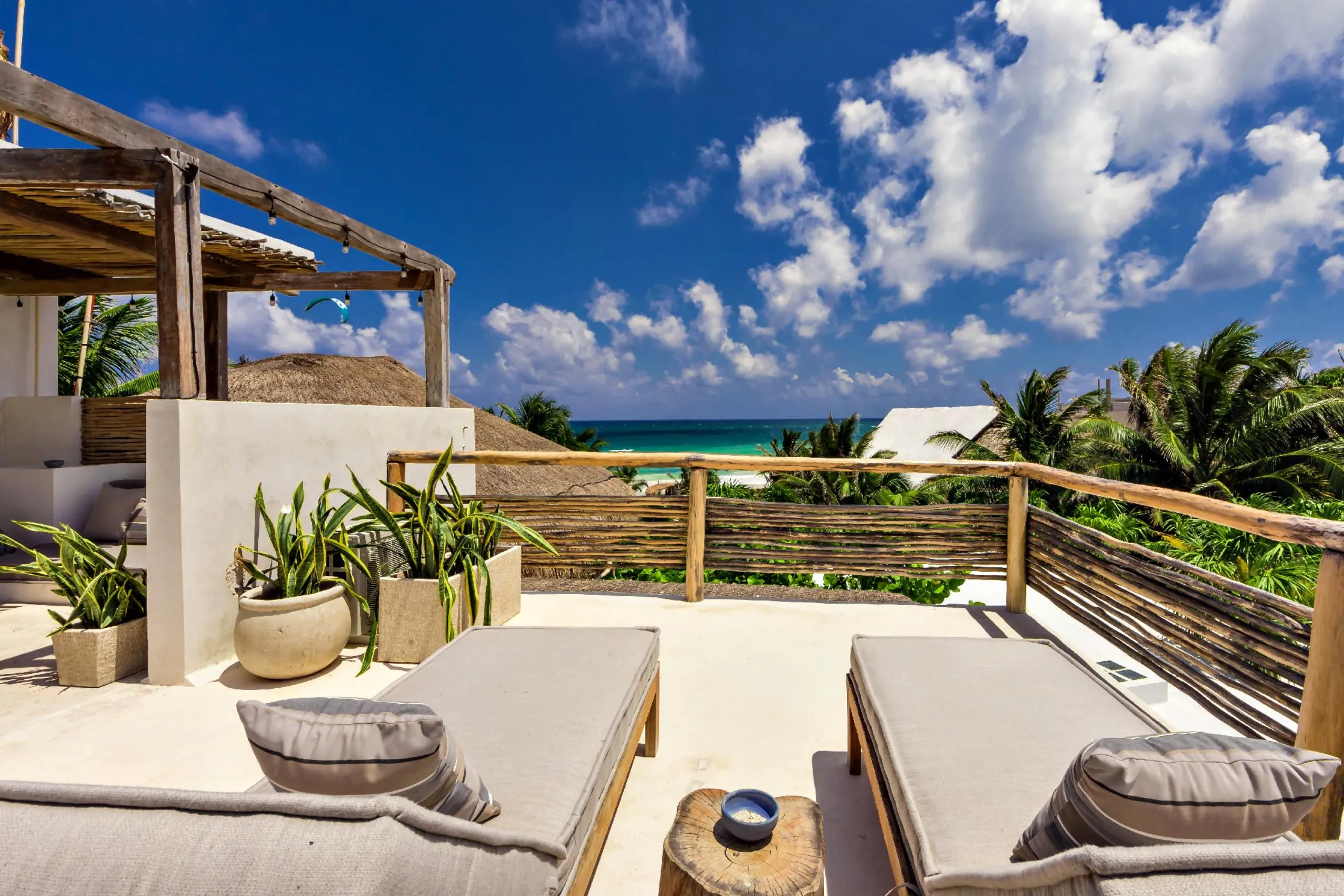 Tropical Luxury Tulum Villa Just Steps to the Beach — photograph 2