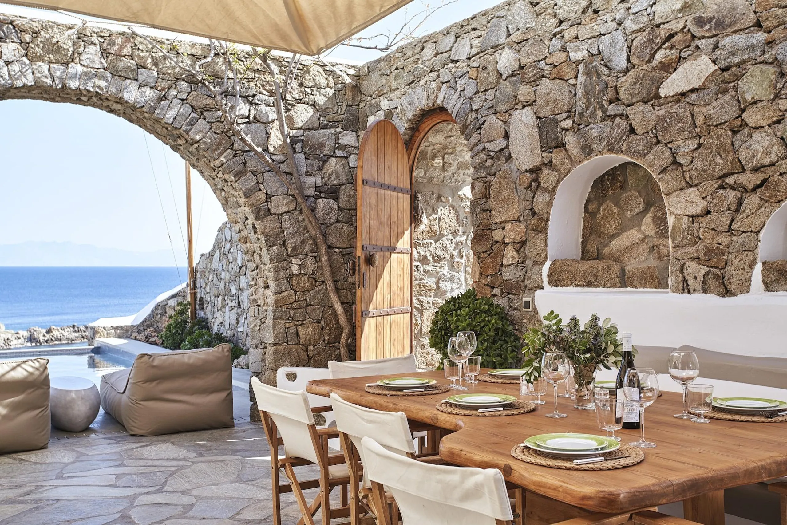Abundant Mykonos Villa with Private Pool and Amazing Amenities — photograph 2