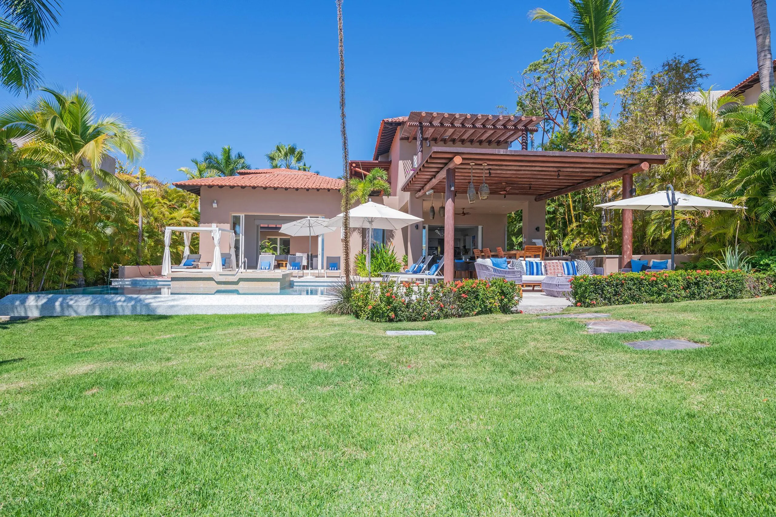 El Encanto Luxury Modern Villa with Infinity Pool and wonderful Ocean Views — photograph 7