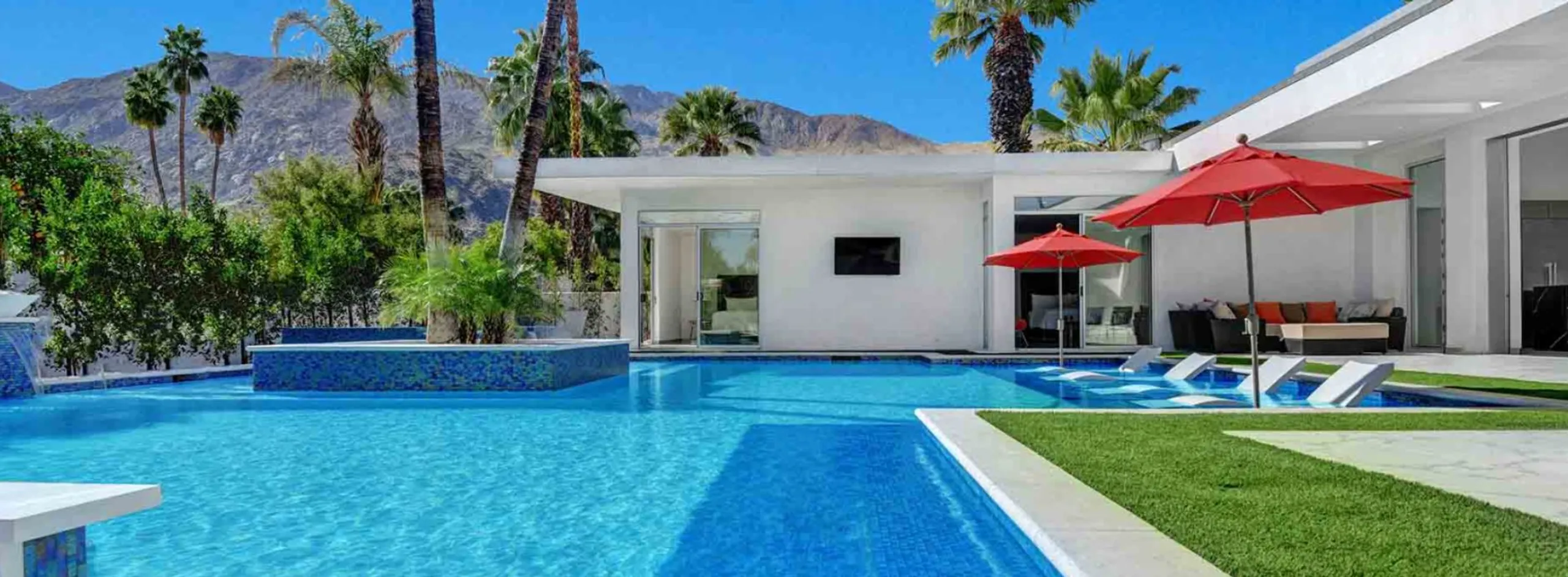 Brand-New Palm Springs Movie Colony Estate  with Resort-Style Pool and Mountain Views — photograph 6
