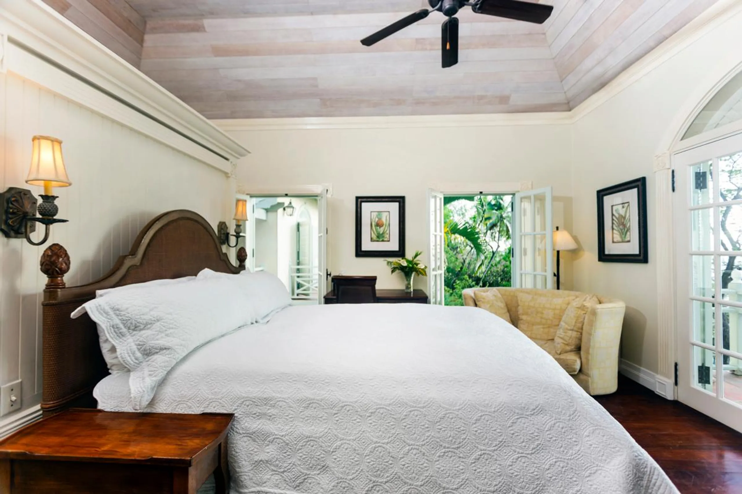 Majestic 5BR Villa with Private Pool and Incredible Views of Petit Piton — photograph 11