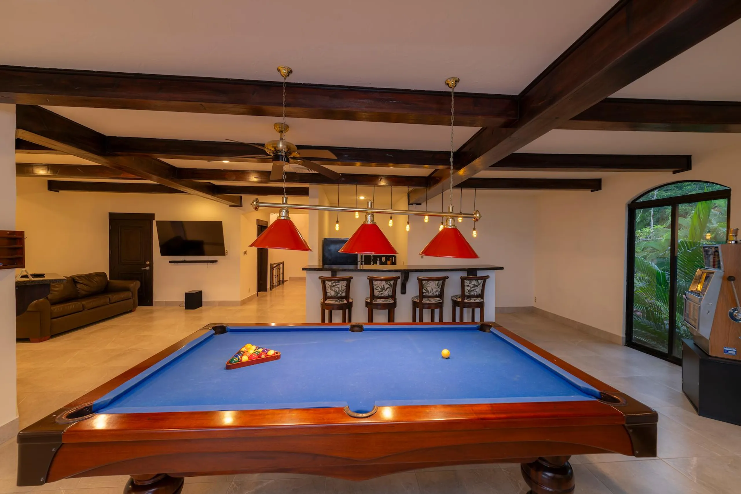 Tranquil Hillside Villa with Private Pool — photograph 3