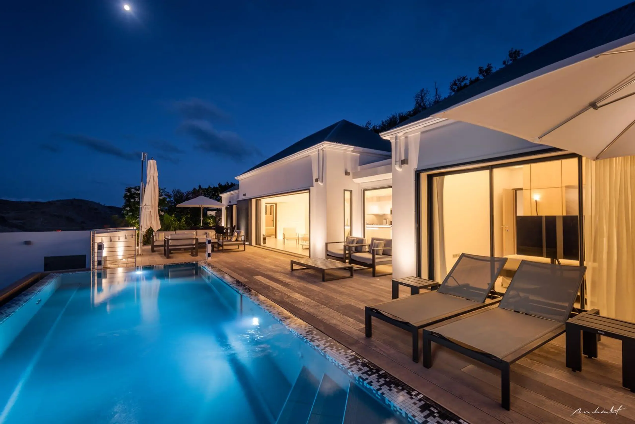 Stunning Modern Villa On The Hills With Pool And Panoramic View, Vitet