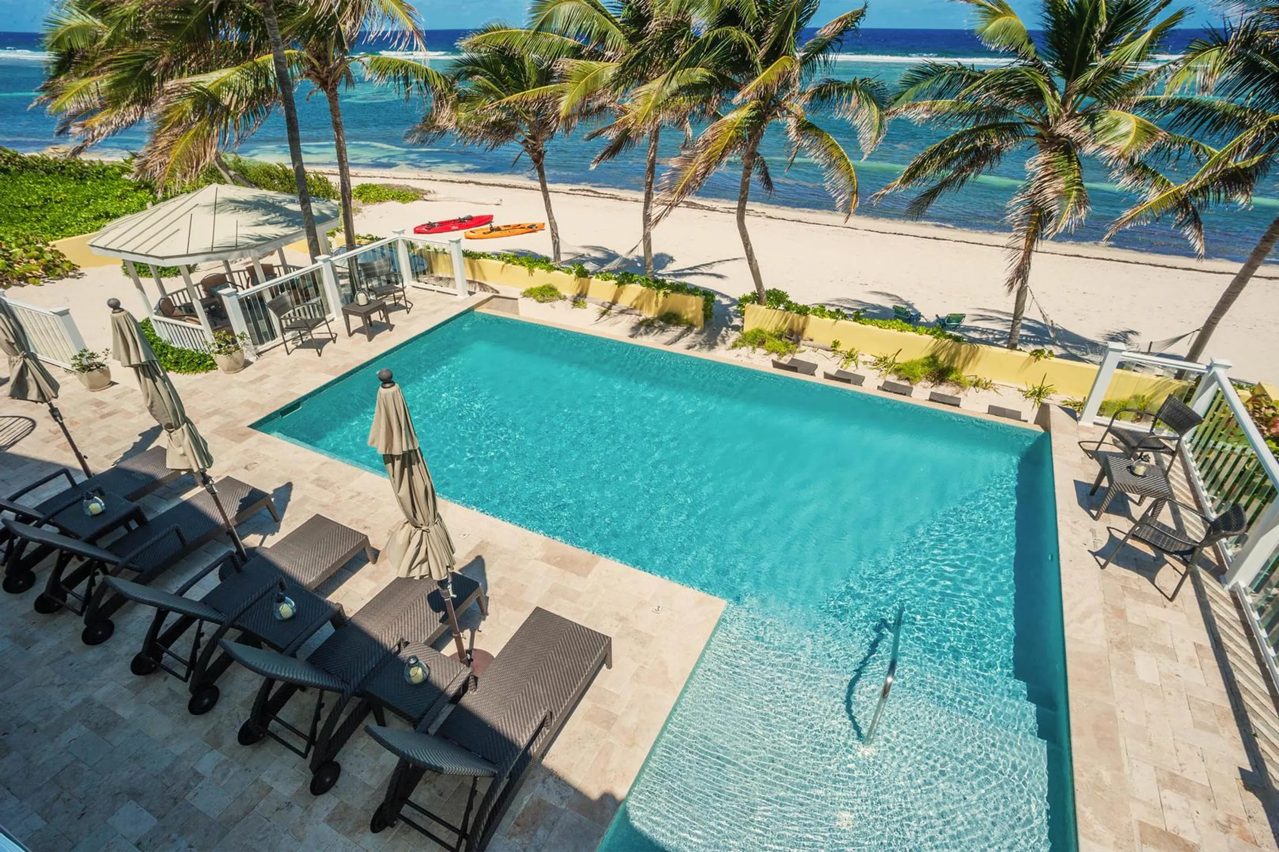 Grand Cayman Reef Villa with Private Pool and Ocean Views — photograph 6