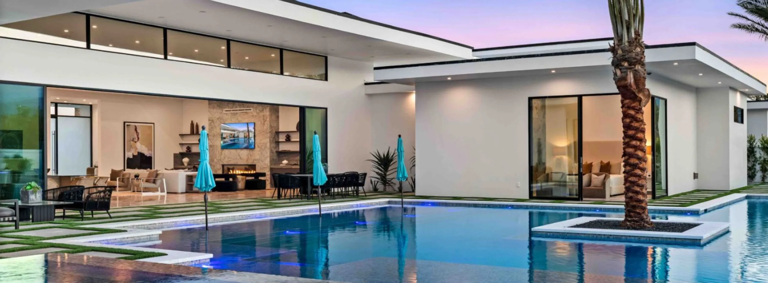 Contemporary Villa with Private Pool, Fire Pit & Designer Interior — photograph 4