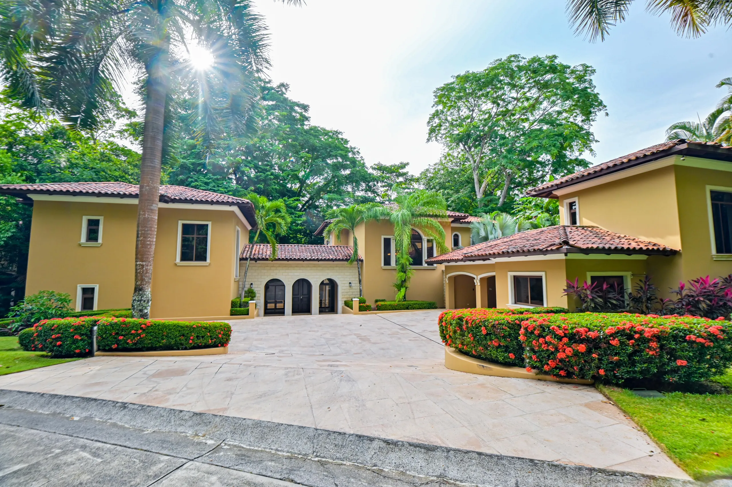 Stunning Los Sueños Villa with Garden Jacuzzi, Wet Bar & Golf Course View — photograph 7