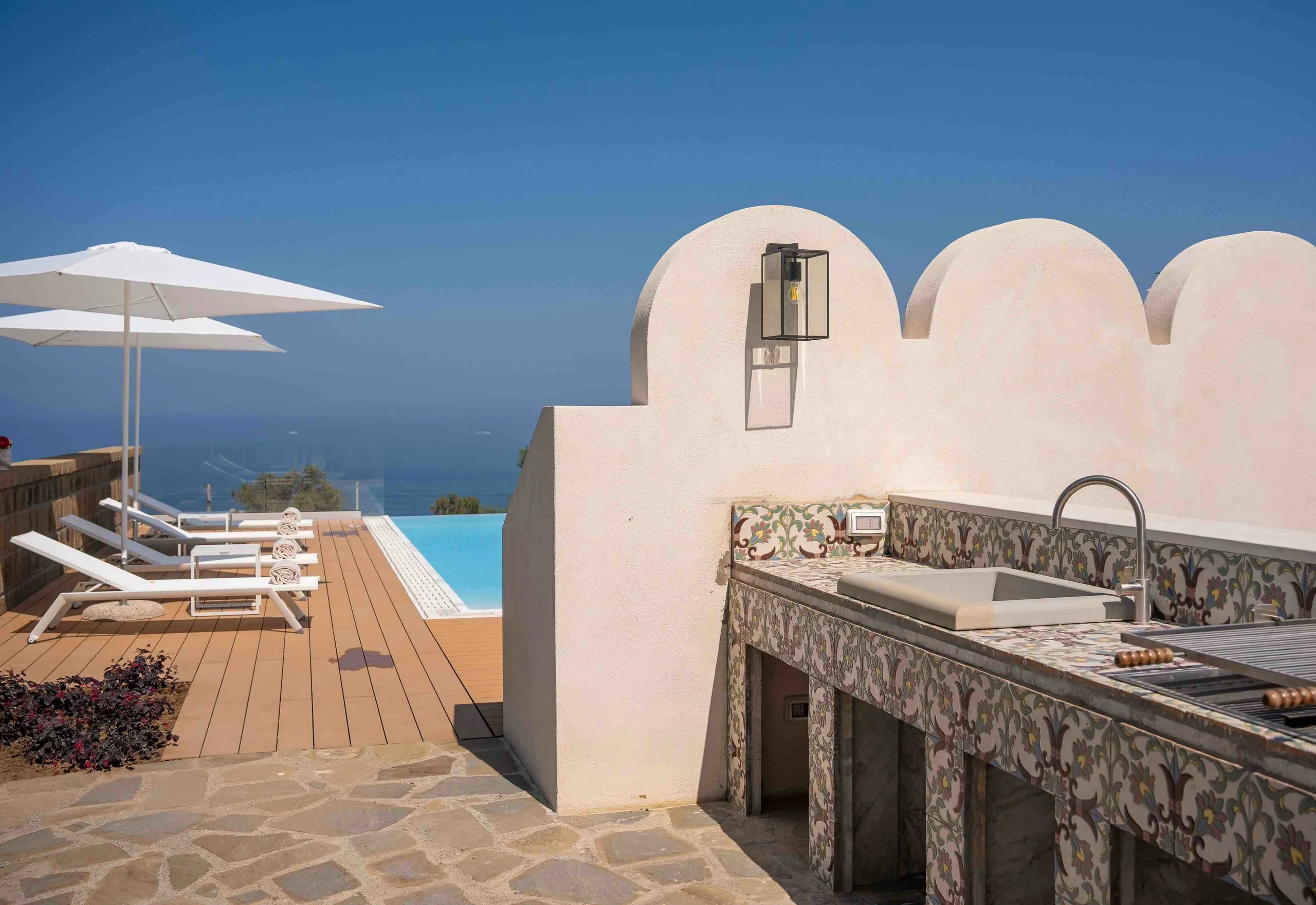 Refreshing Villa in Massa Lubrense with Heated Pool and Panoramic Views of Capri Island — photograph 2
