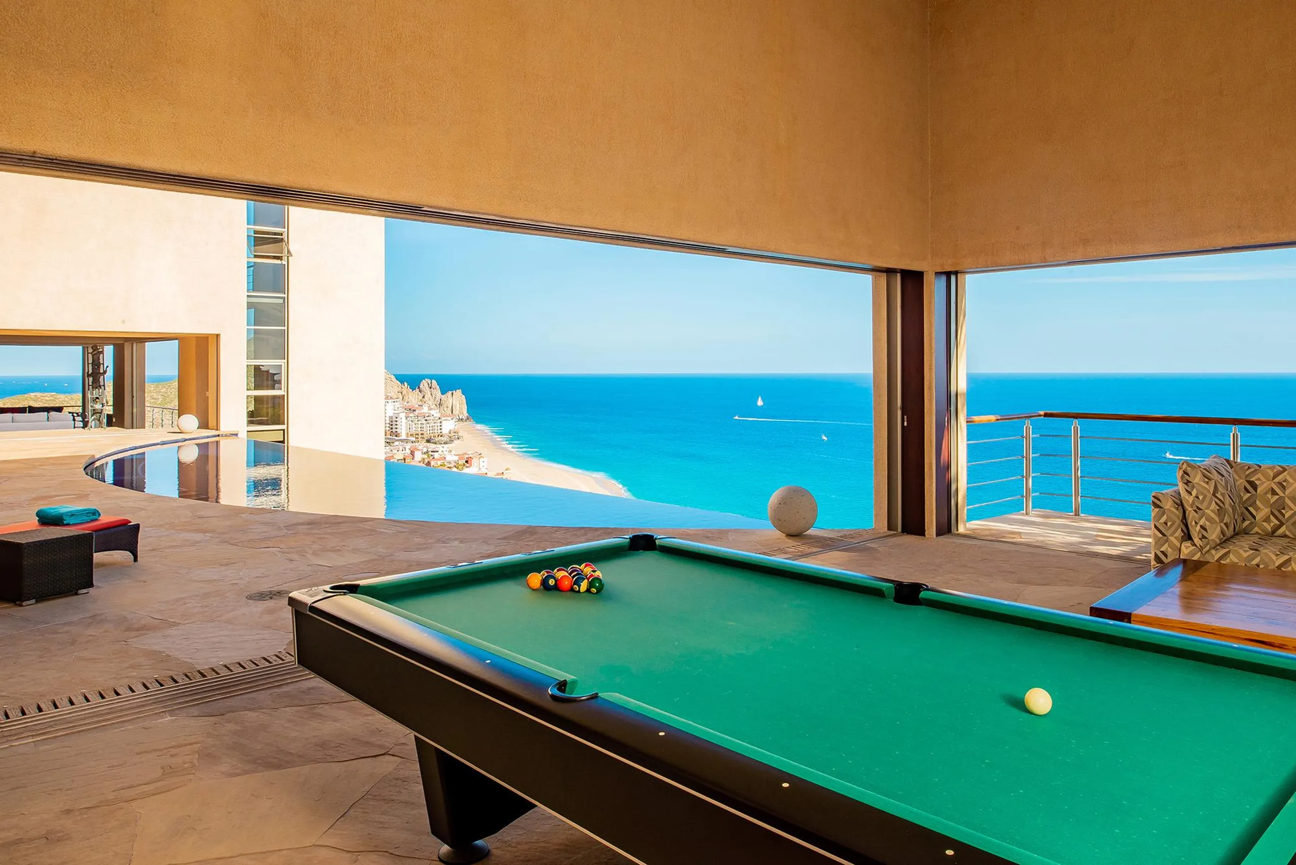 Hillside Grand Pedregal Villa with Infinity Pool and Panoramic Pacific Views. — photograph 11