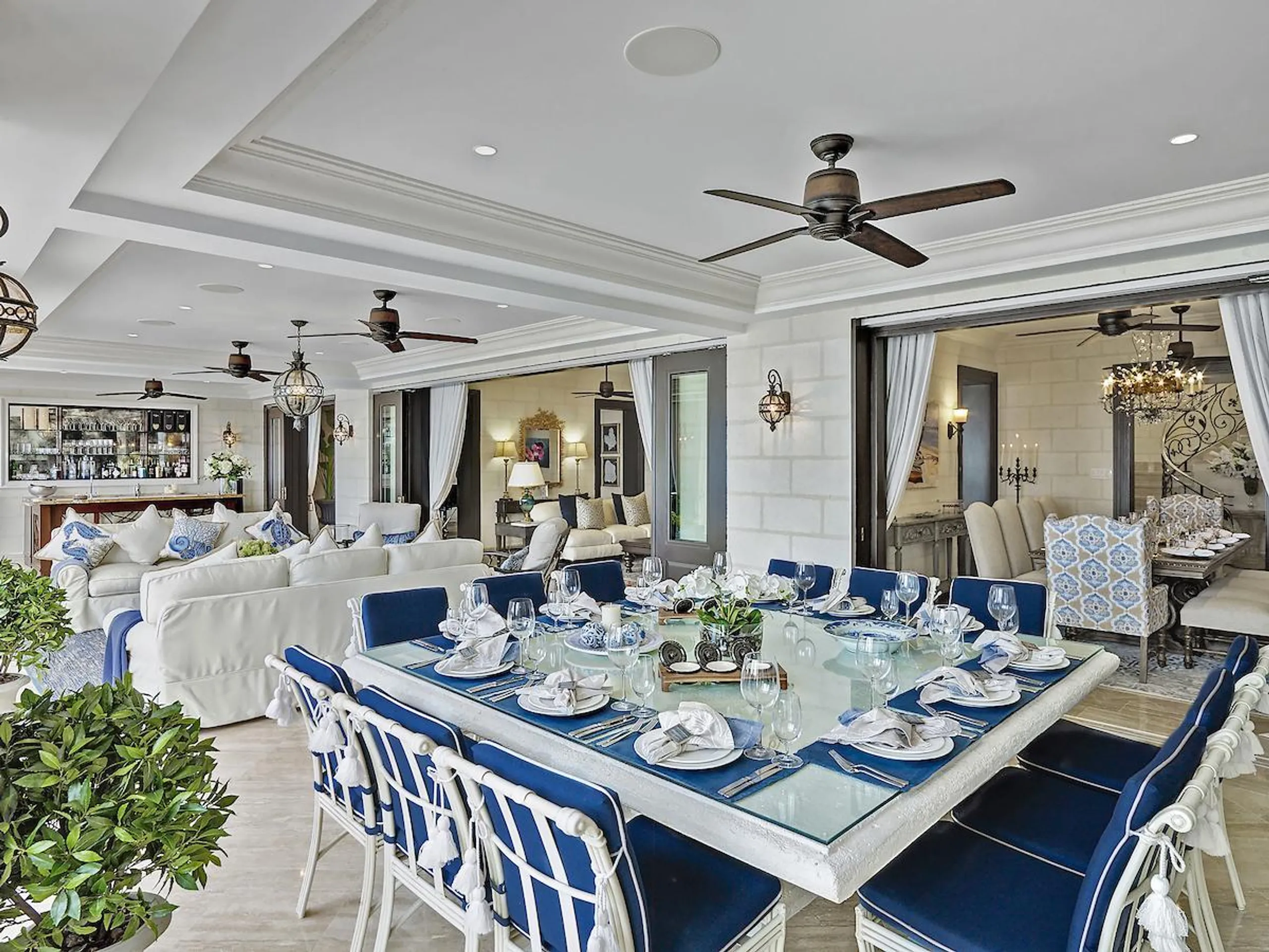 Elegant St James Ocean View Villa with Infinity Pool — photograph 9