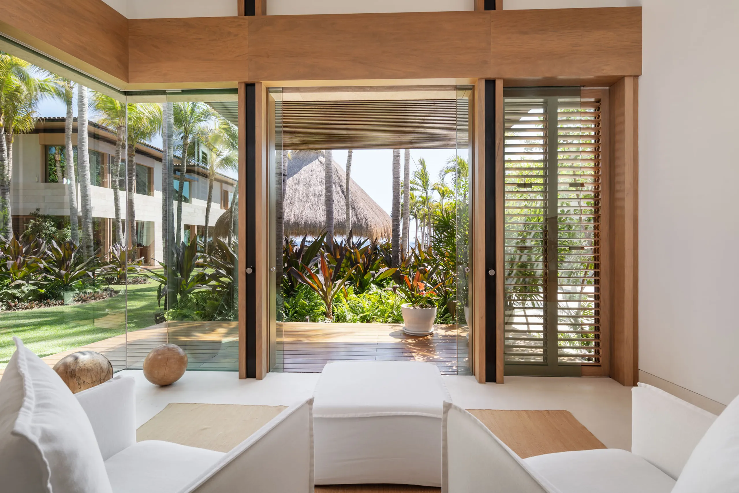 Enchanting La Punta Estates Villa with Infinity Pool Ocean & Golf Views in Punta Mita — photograph 11