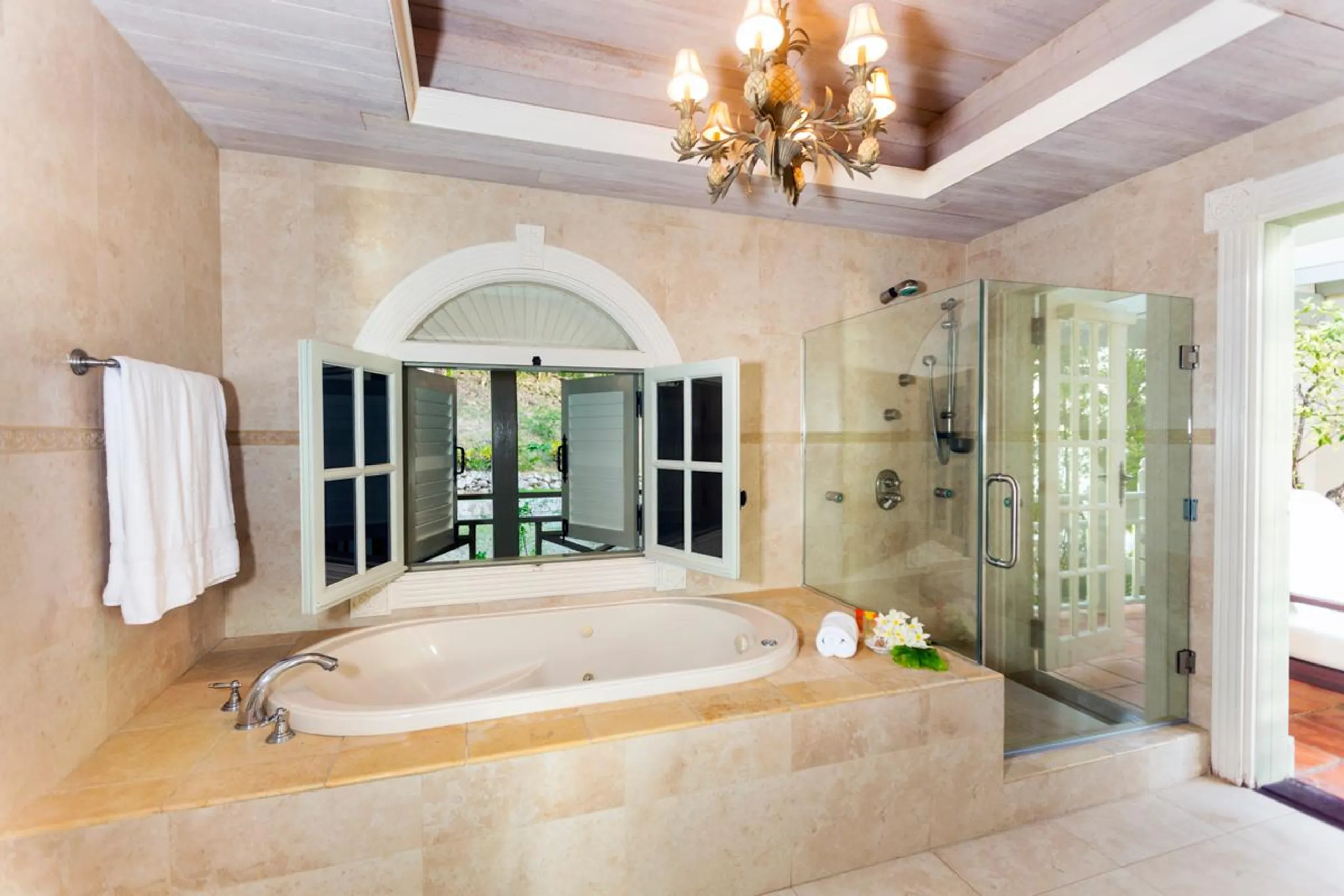 Majestic 5BR Villa with Private Pool and Incredible Views of Petit Piton — photograph 12