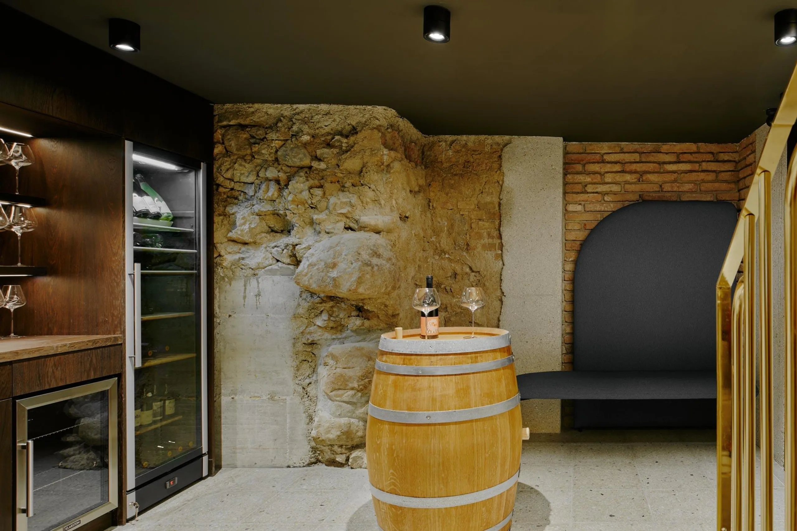 Lavish Luxury Estate near Lake Bled with Wine Cellar and Sauna — photograph 5