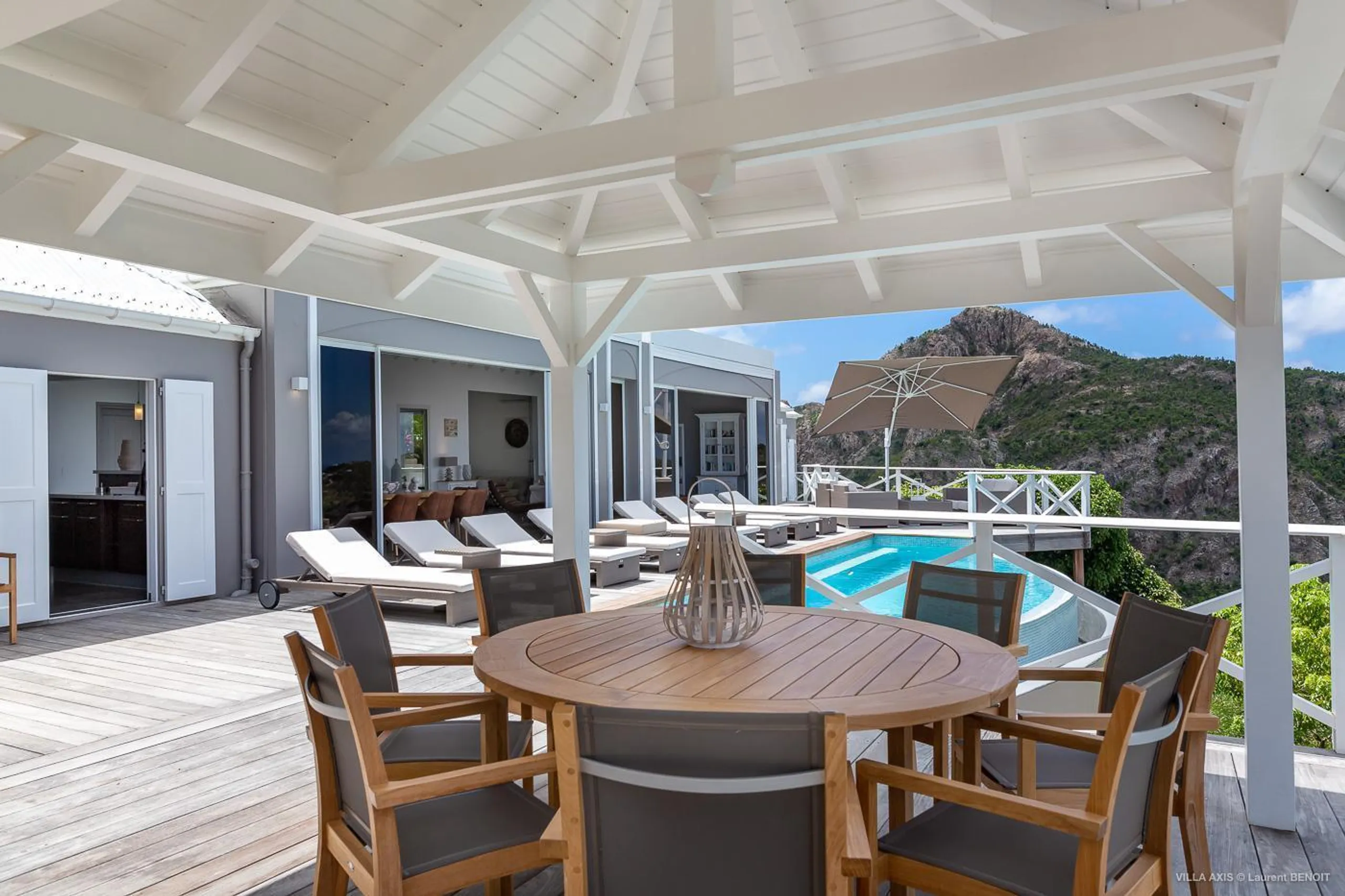 Exceptional Bay View Villa with Private Pool and Gazebo — photograph 5
