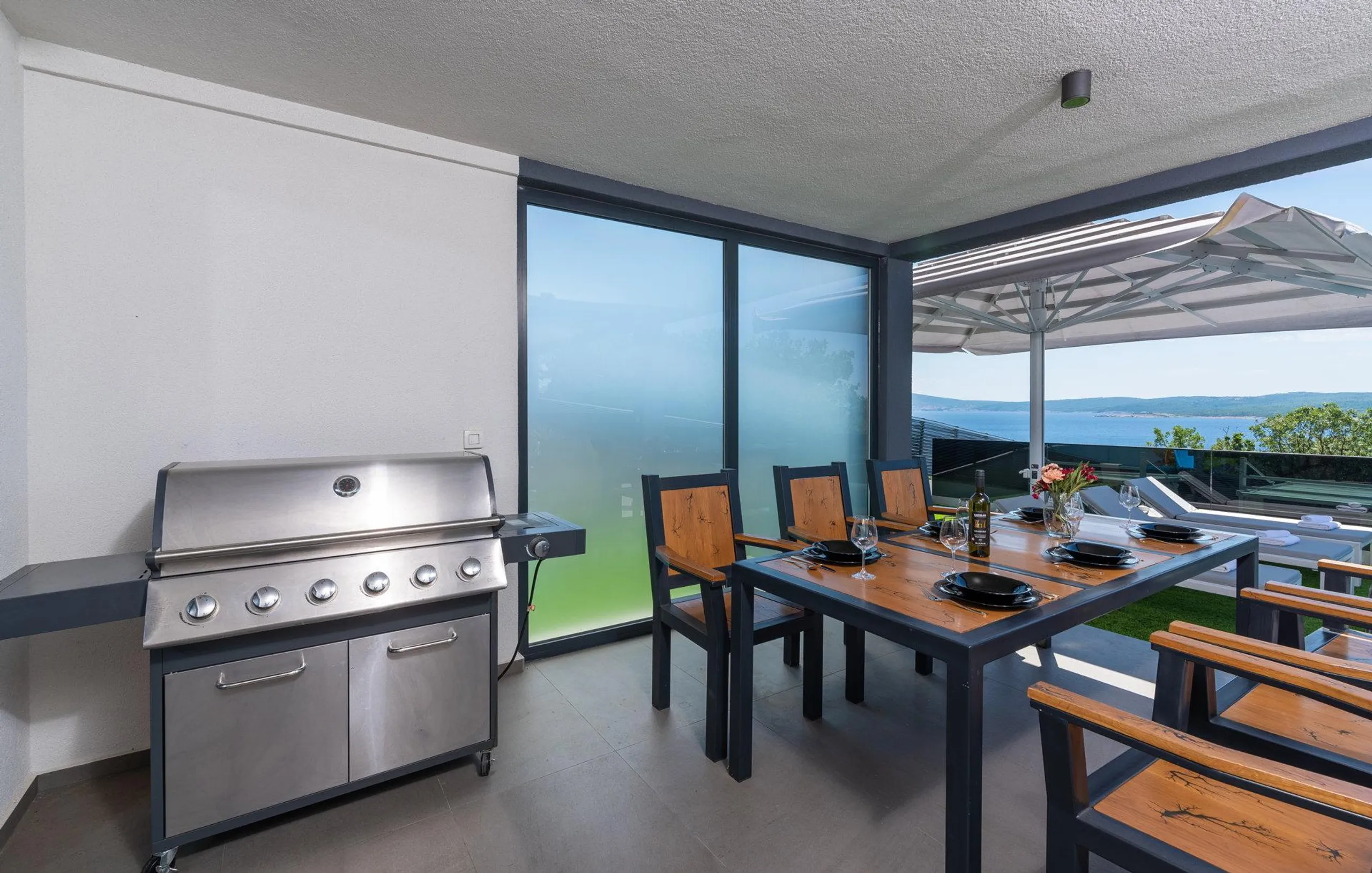 Sensational Villa with Heated Pool and  Enchanting Sea — photograph 8