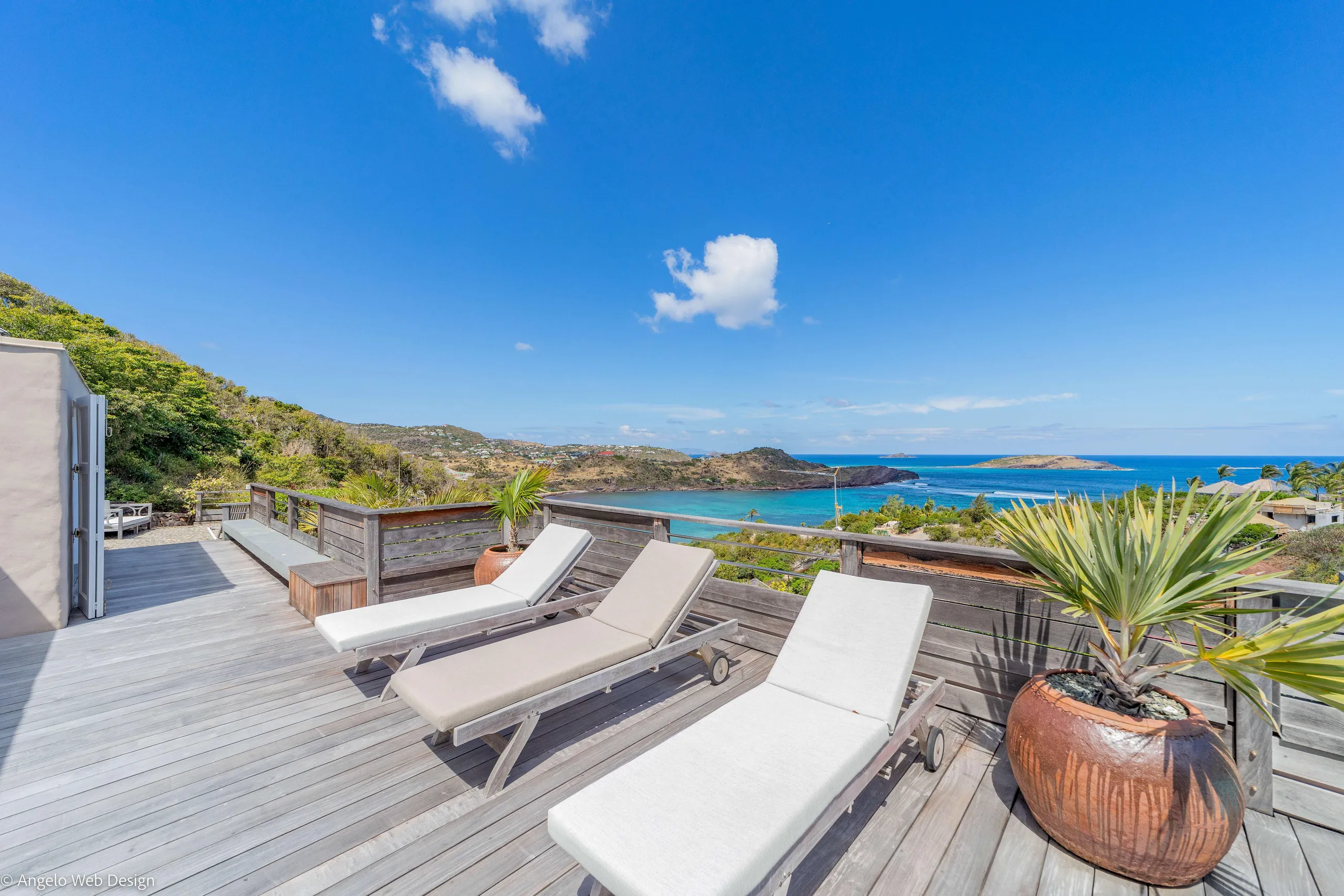 Charming Classic Luxe Villa with Private Pool and Stunning Ocean Views — photograph 5