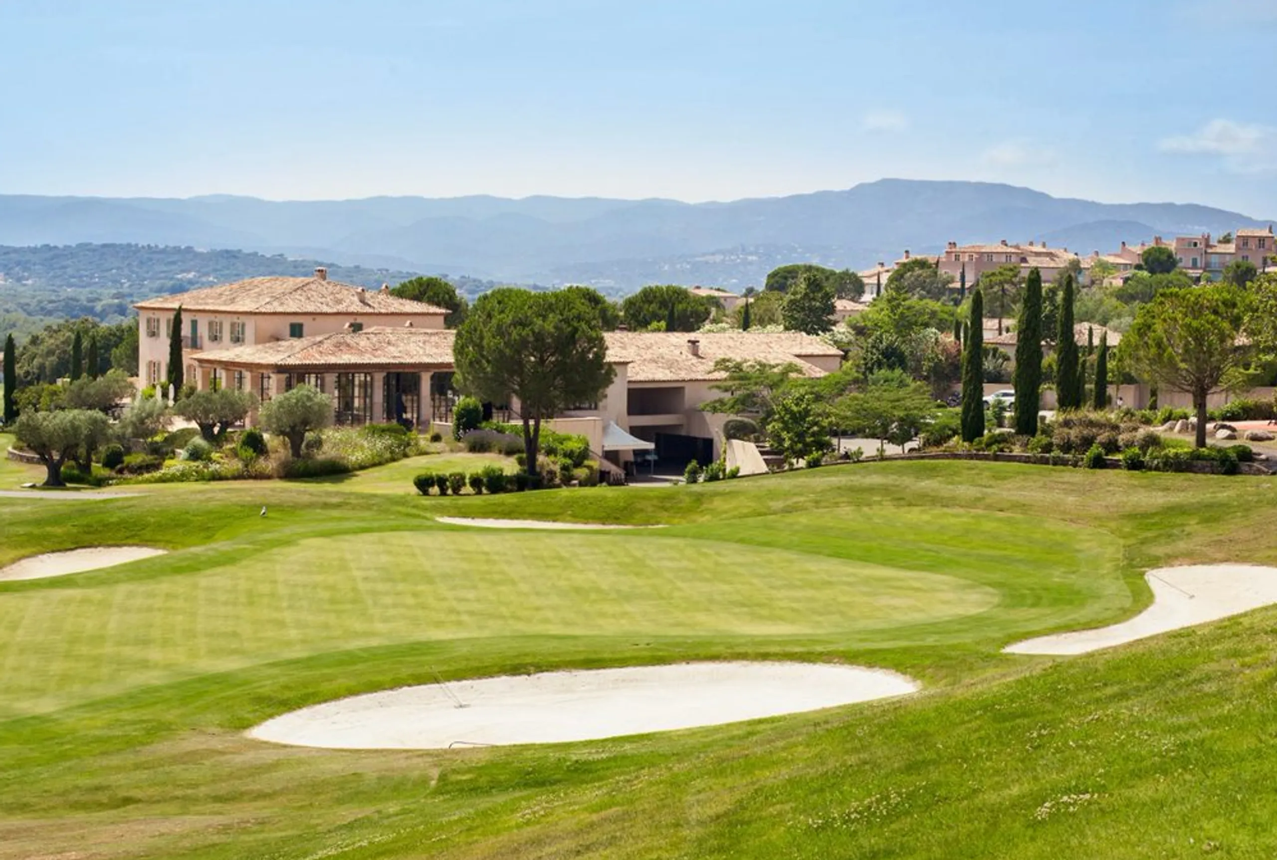 Discover Tranquility in a Mediterranean Haven Villa with Enchanting Serenity Pool — photograph 3