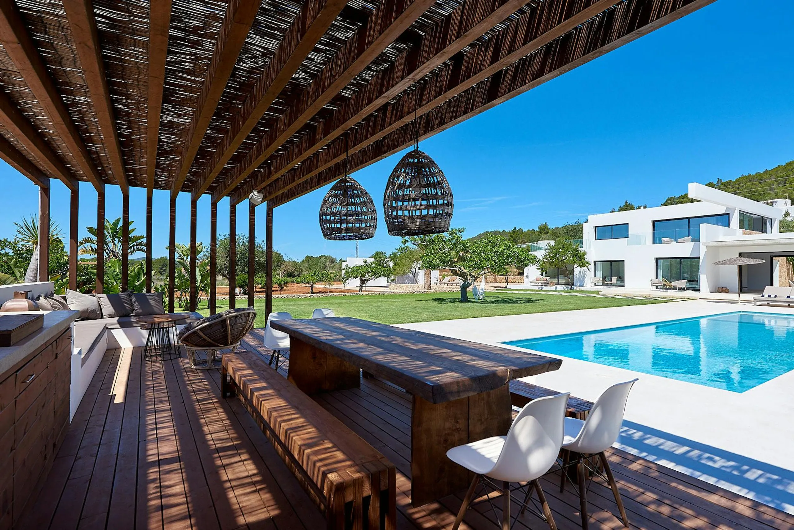 Prestigious Ibiza Contemporary Villa with Private Pool, Treehouse, and Outdoor Entertainment — photograph 7