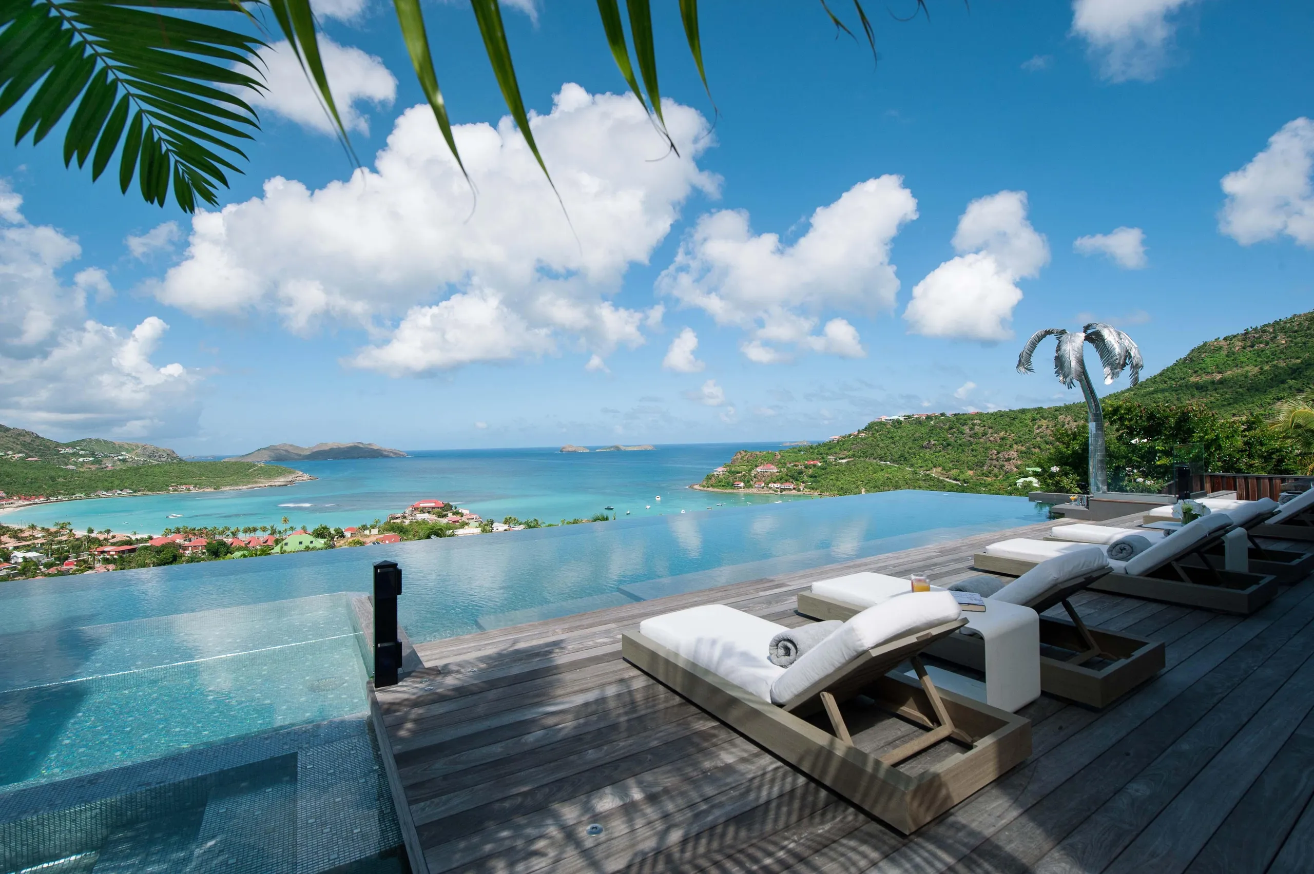 Contemporary Architectural St Jean Estate with Infinity Pool and Amazing Views — photograph 4