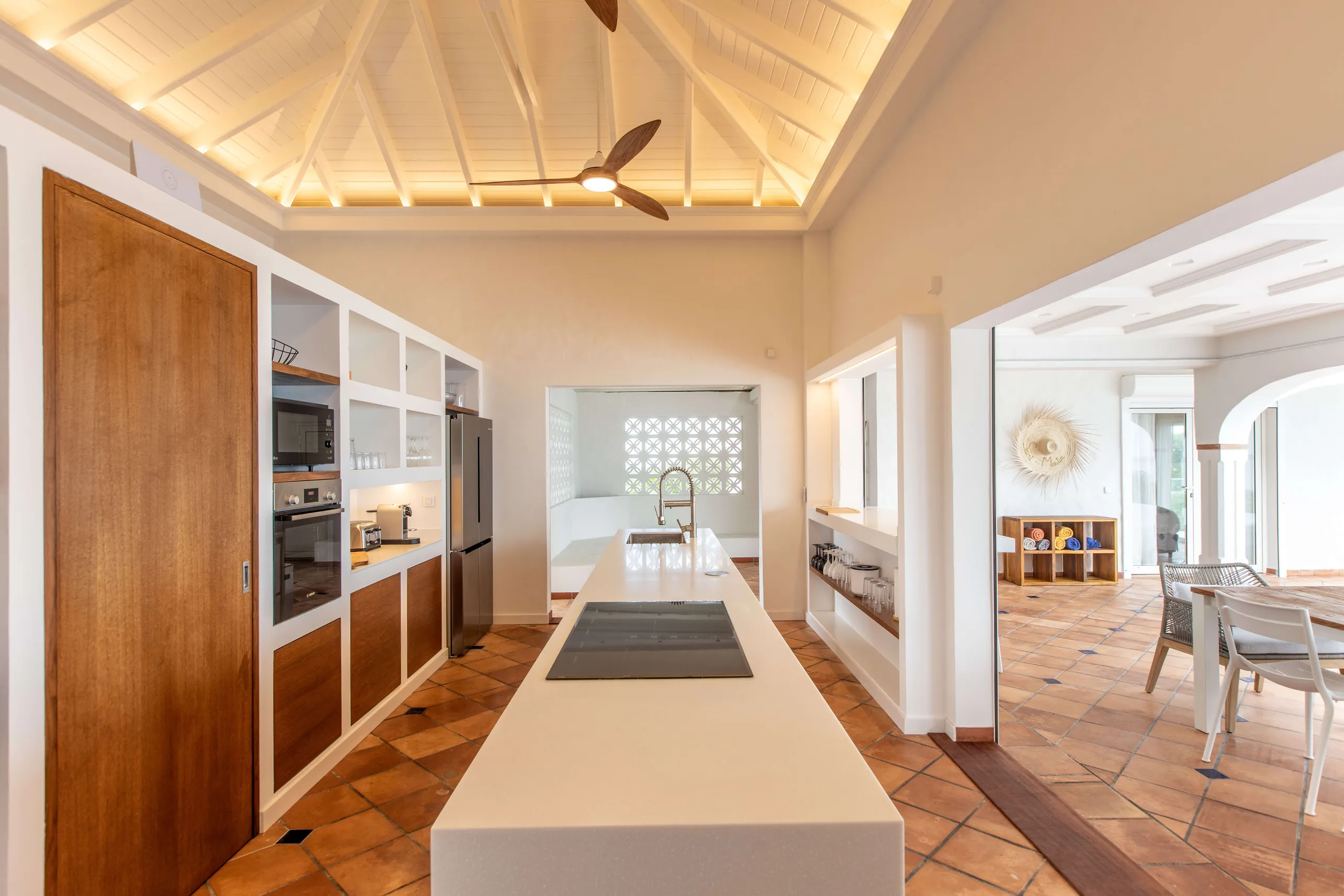 Stunning 5 Bedroom Caribbean Villa with Private Heated Infinity Pool, and Panoramic Ocean Views — photograph 10