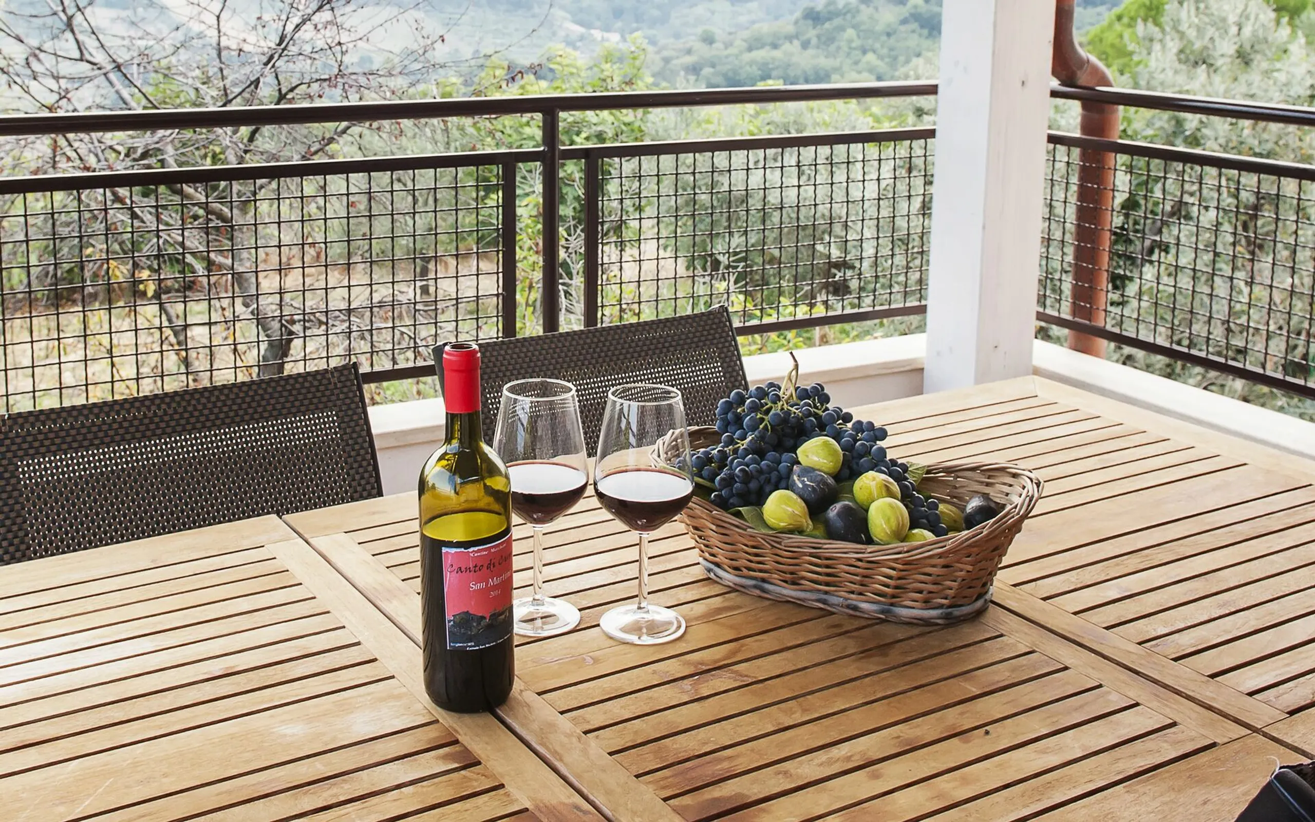 Marvelous Hilltop Villa with Great Views to the Adriatic Sea and Mountains — photograph 4