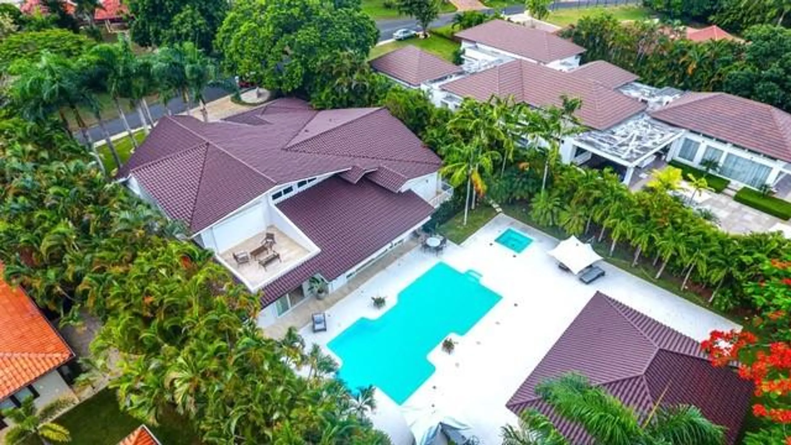 Stunning Tropical Villa with Private Pool, La Romana