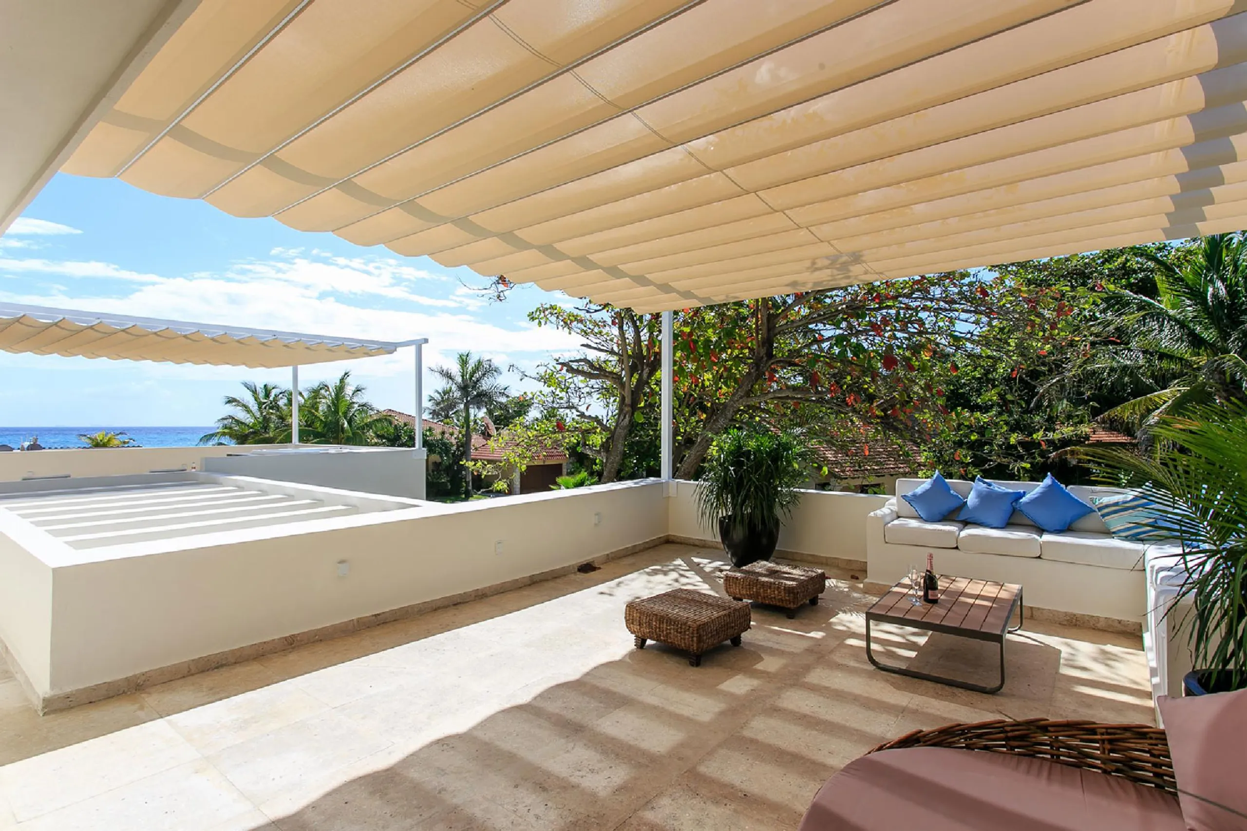 Modern Playa del Carmen Villa  with Private Pool and Hot Tub with Ocean Views — photograph 11