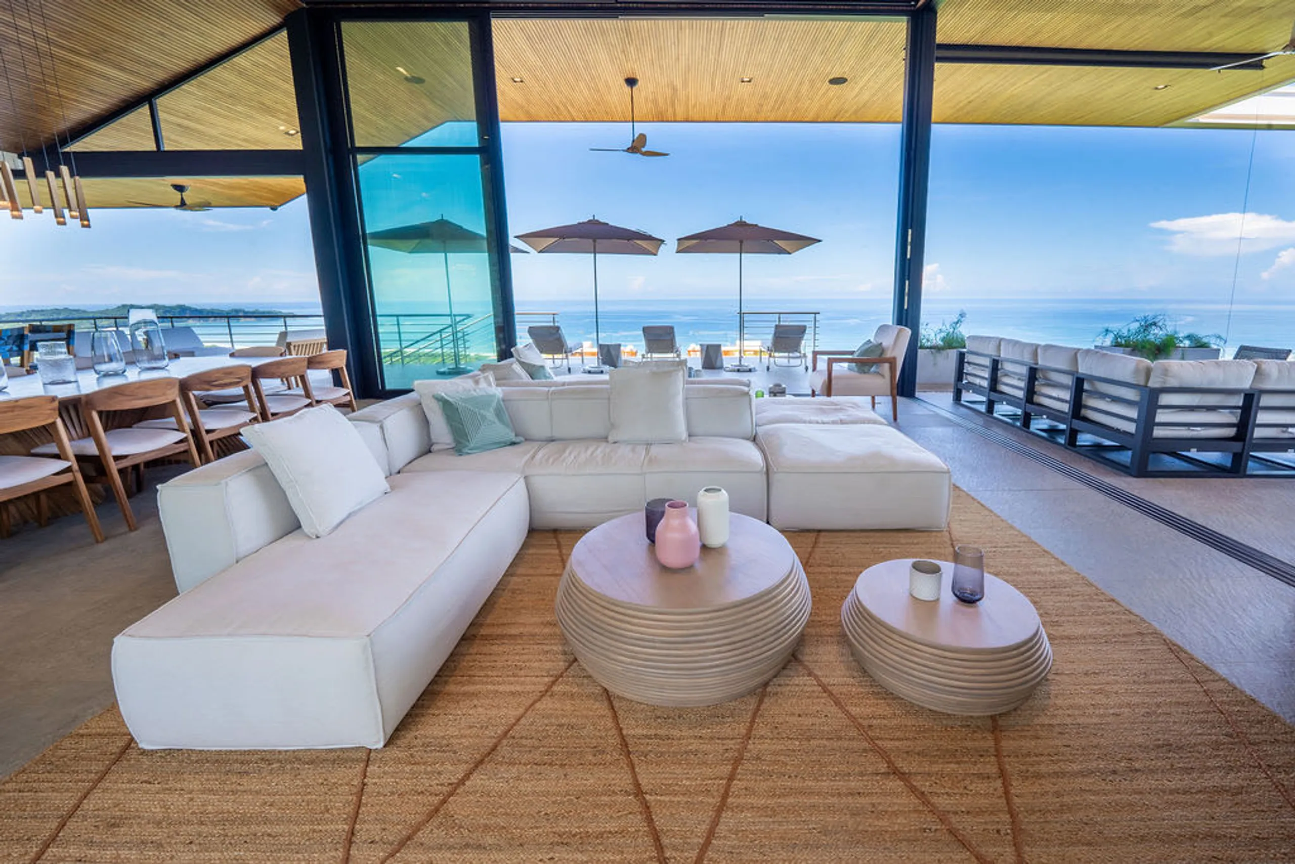 Spectacular Oceanview Villa with Pivate Pool & 180° Ocean Views — photograph 6