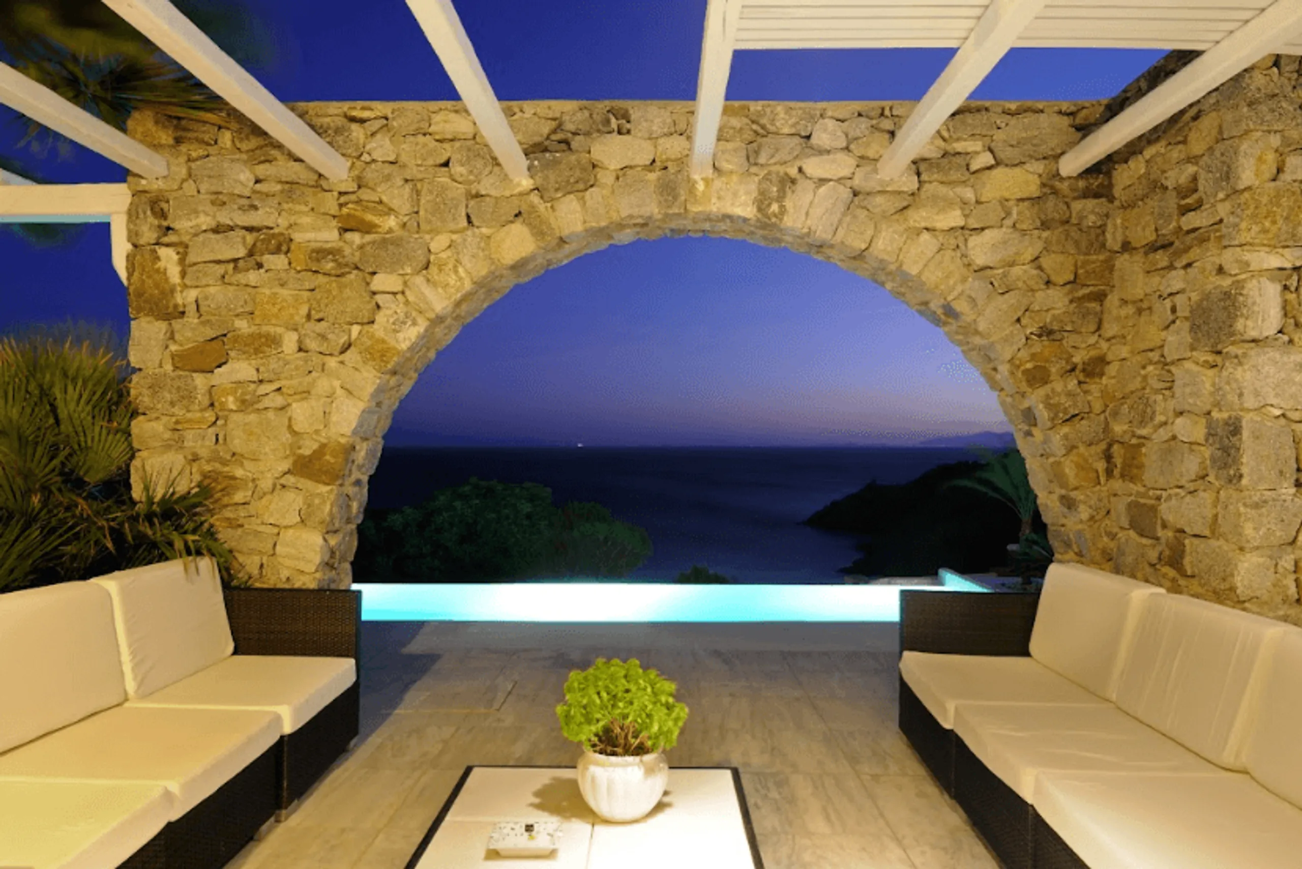 Luxuriate in this Exquisite Villa, Embracing Aleomandra's Idyllic Locale and Breathtaking Views — photograph 7