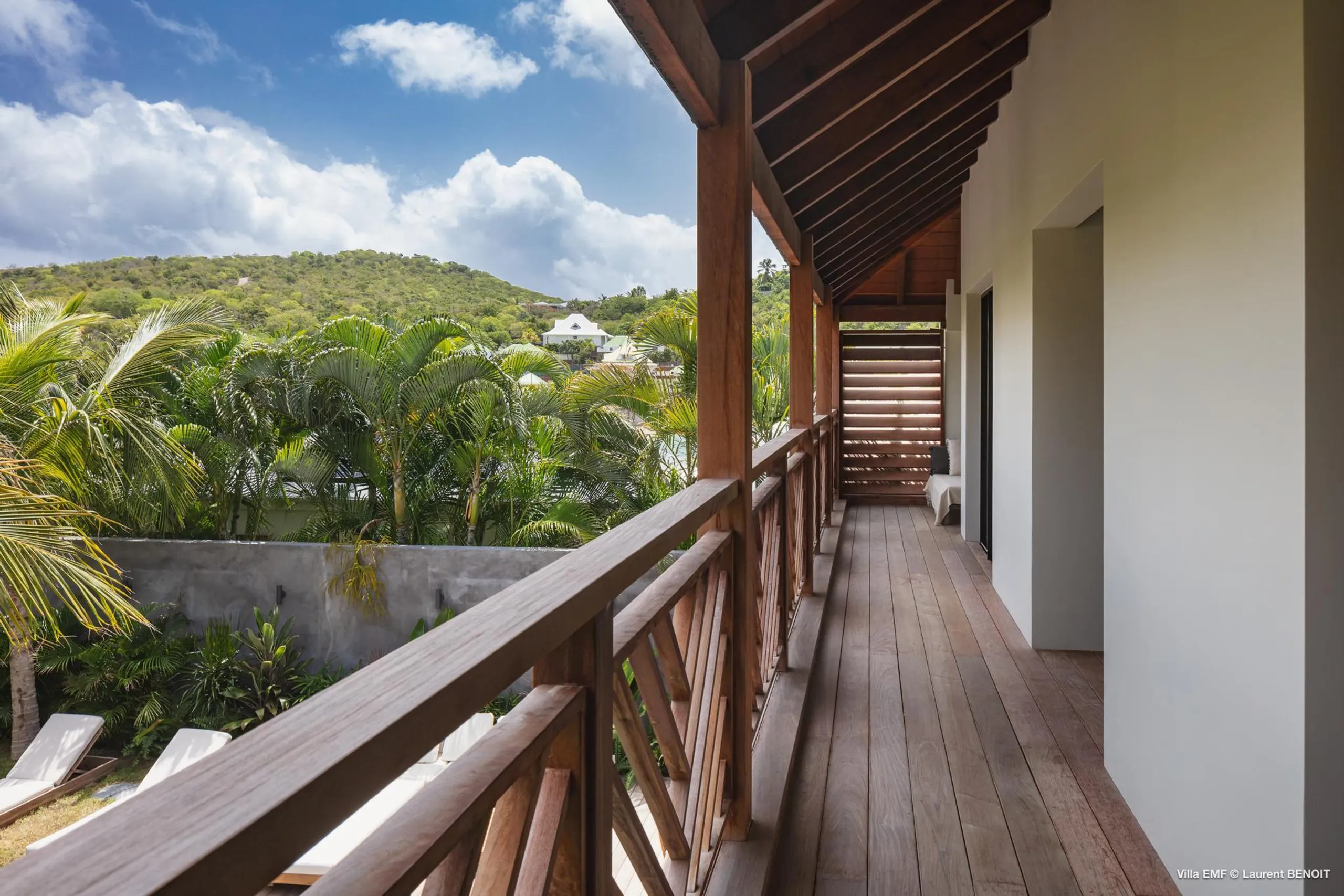 Inspiring Terra-Neuve Estate with Private Pool and Garden Grounds — photograph 4