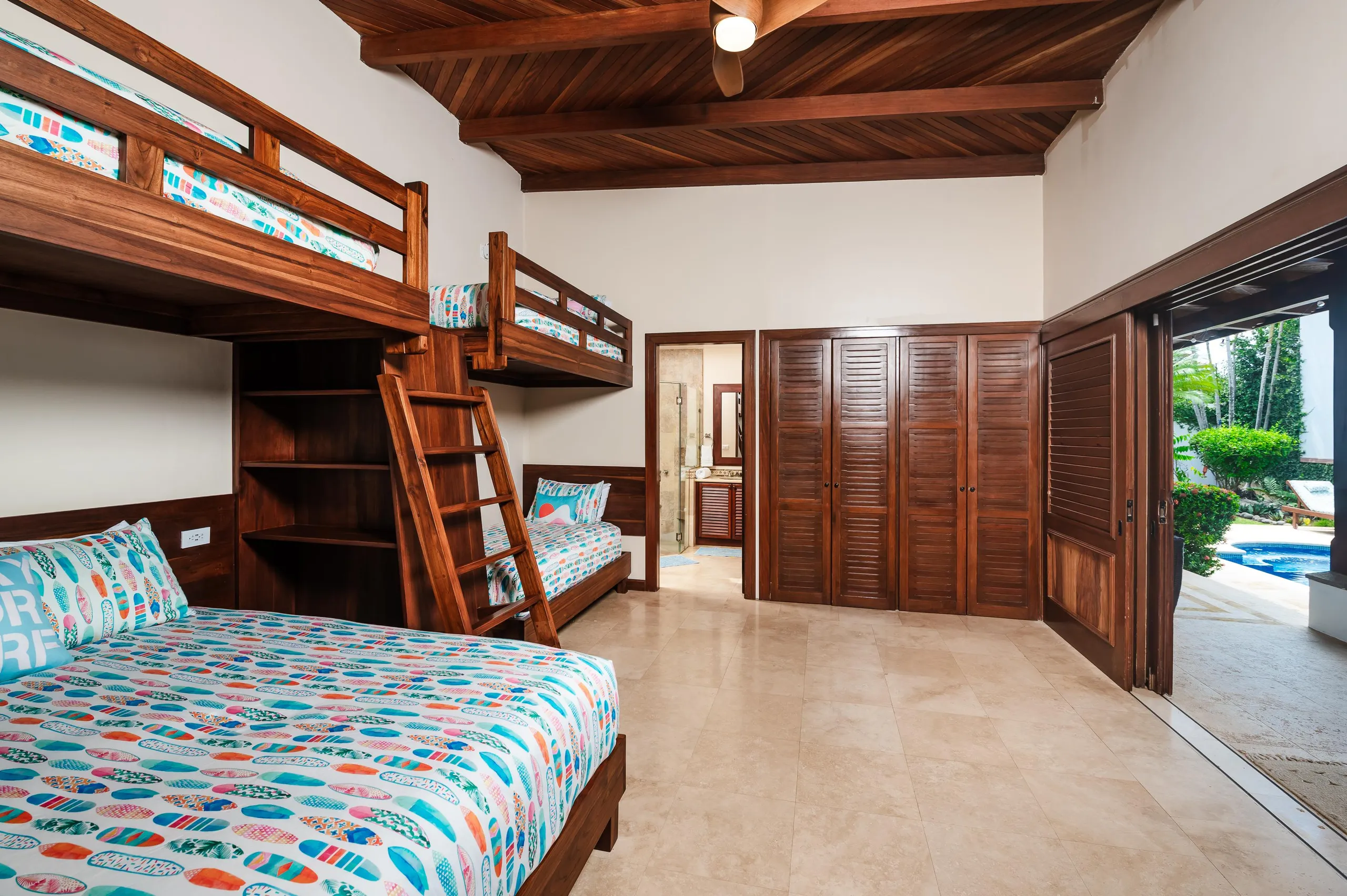 Rejuvenating Tamarindo Estate with Private Pool and Garden Grounds — photograph 10