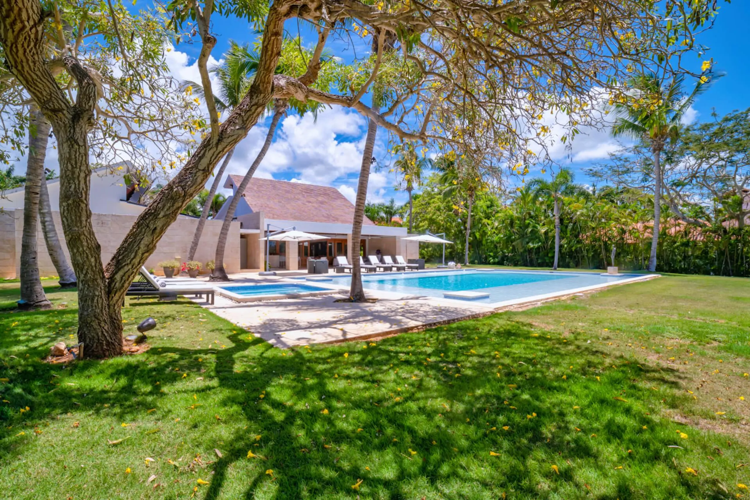 Experience Paradise: A Villa with Pool, Jacuzzi, and Exceptional Service, Casa de Campo