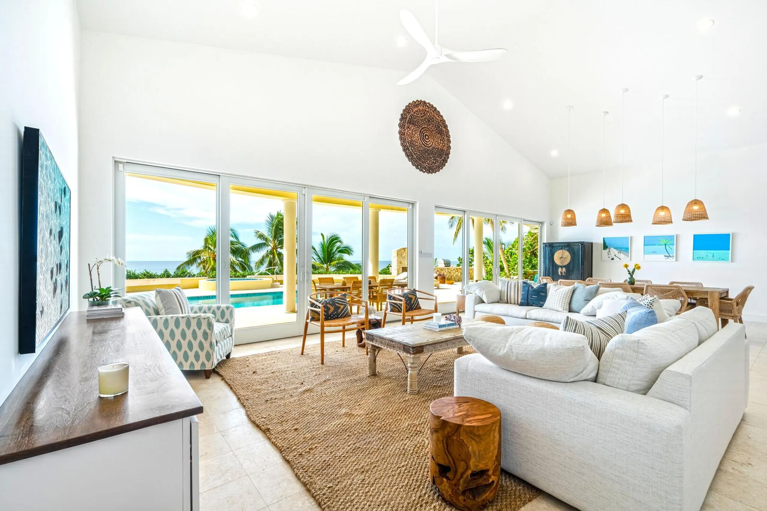 Spotts Sands Elite Villa With Private Pool, Hot Tub, and Majestic Views — photograph 8