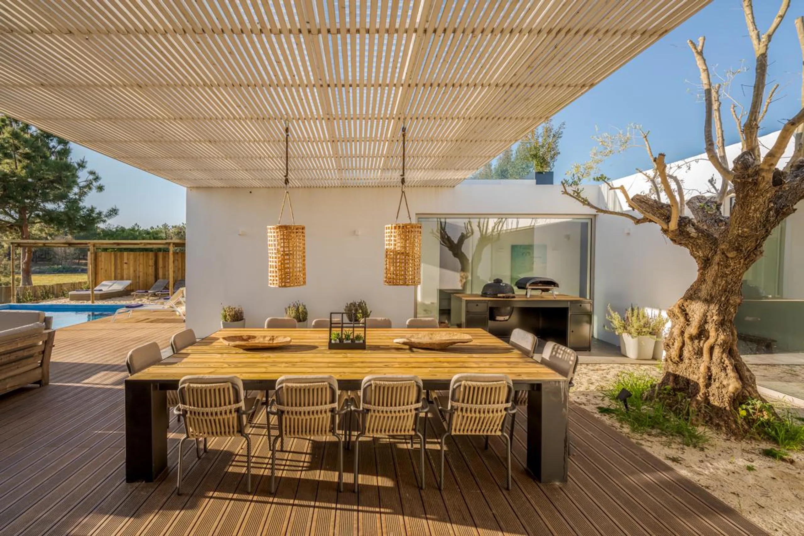 Captivating Modern Villa with Swimming Pool and Awe-Inspiring Views — photograph 10