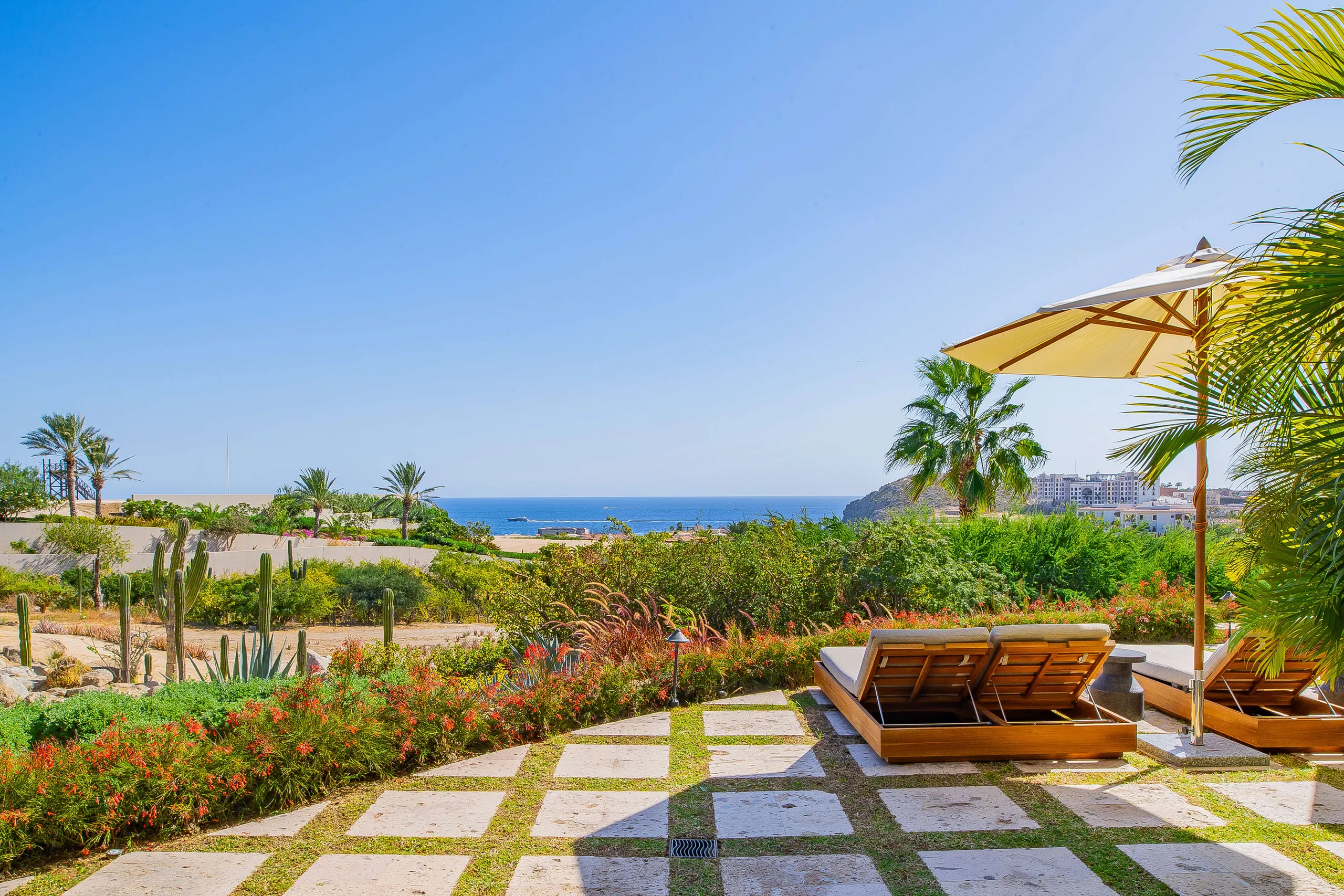 Stunning Beachfront Villa in Cabo del Sol with Private Pool, and Ocean Views — photograph 7