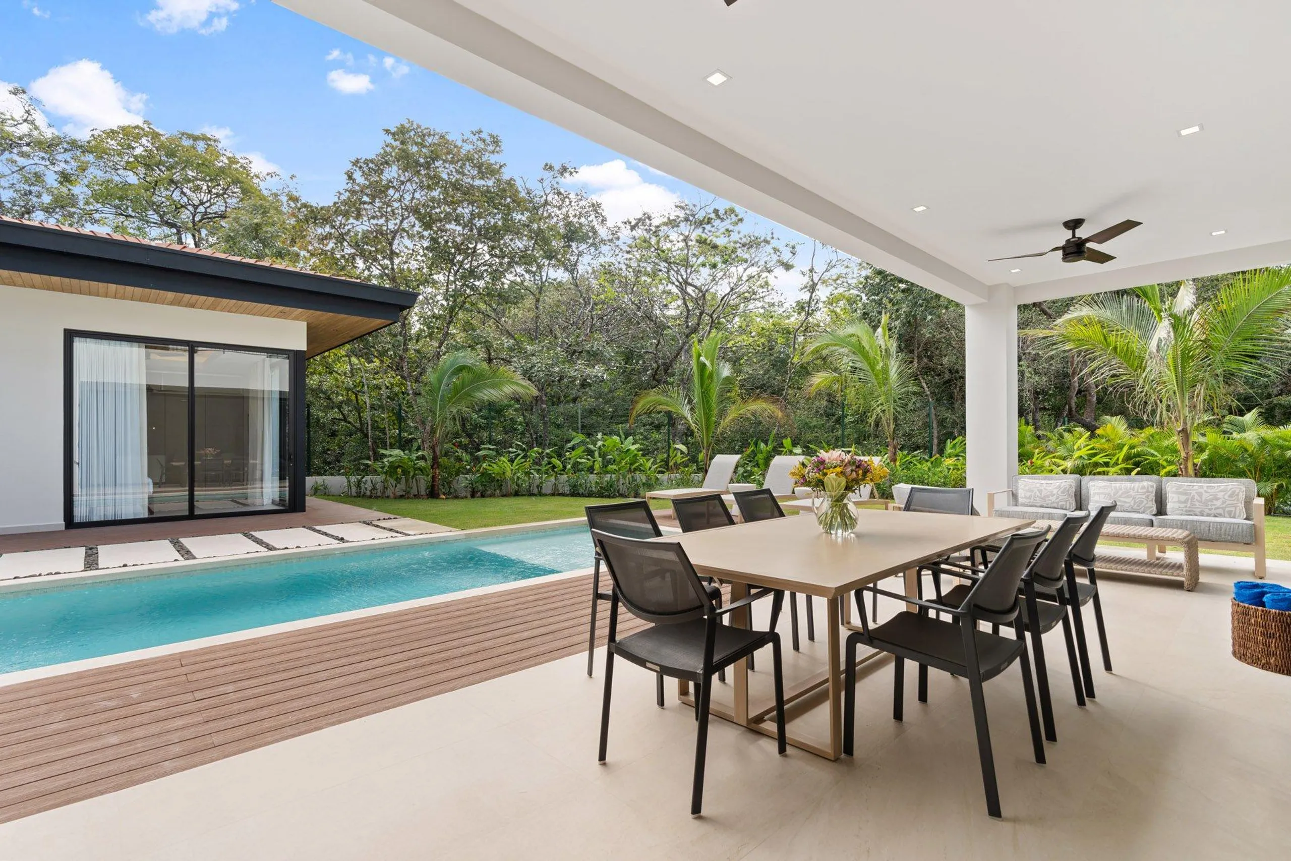 Luxurious 17-Suite Villa in Hacienda Pinilla with Private Pools — photograph 4