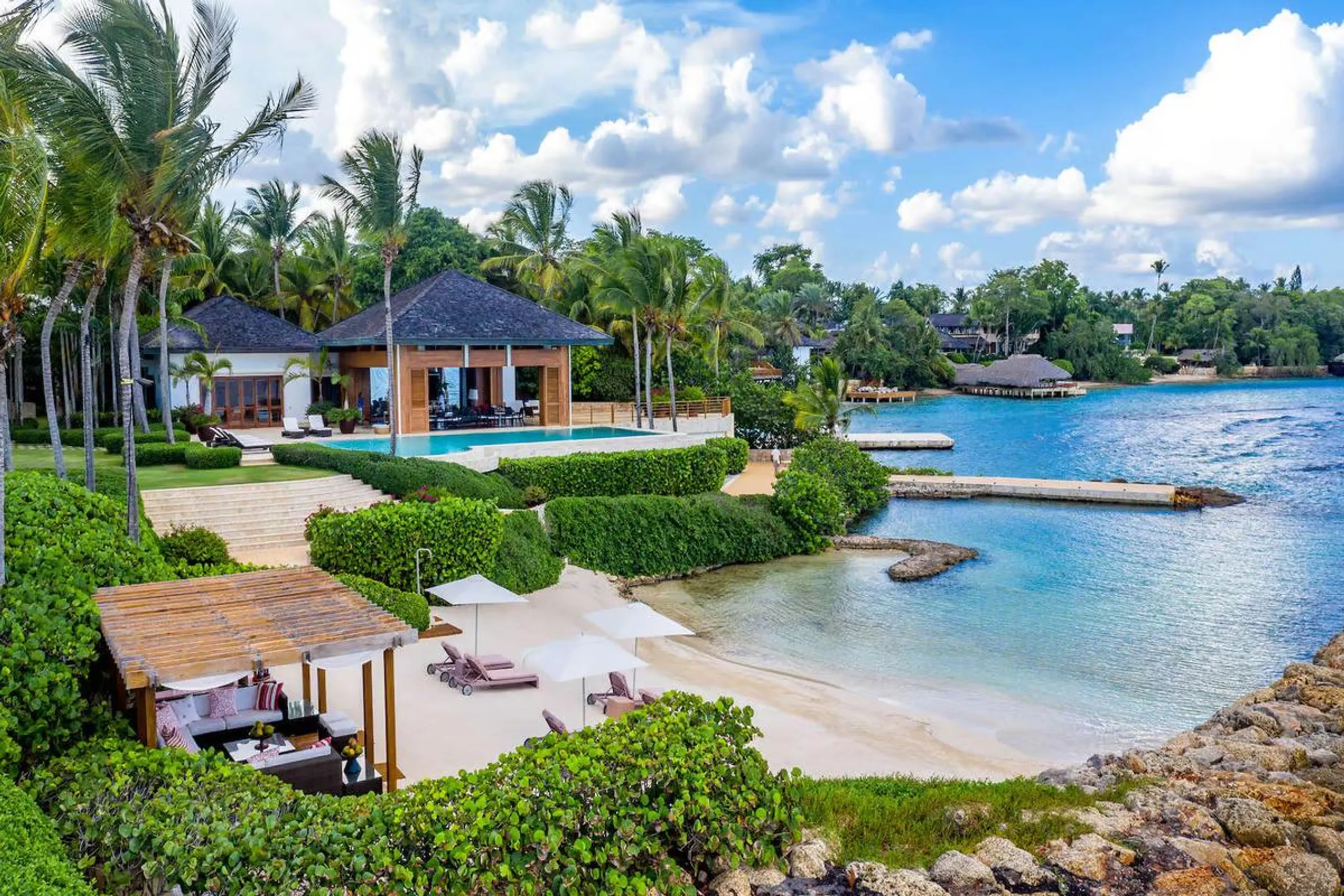 Luxurious Beachfront Estate in La Romana with Private Pool and Walks to Beach, La Romana