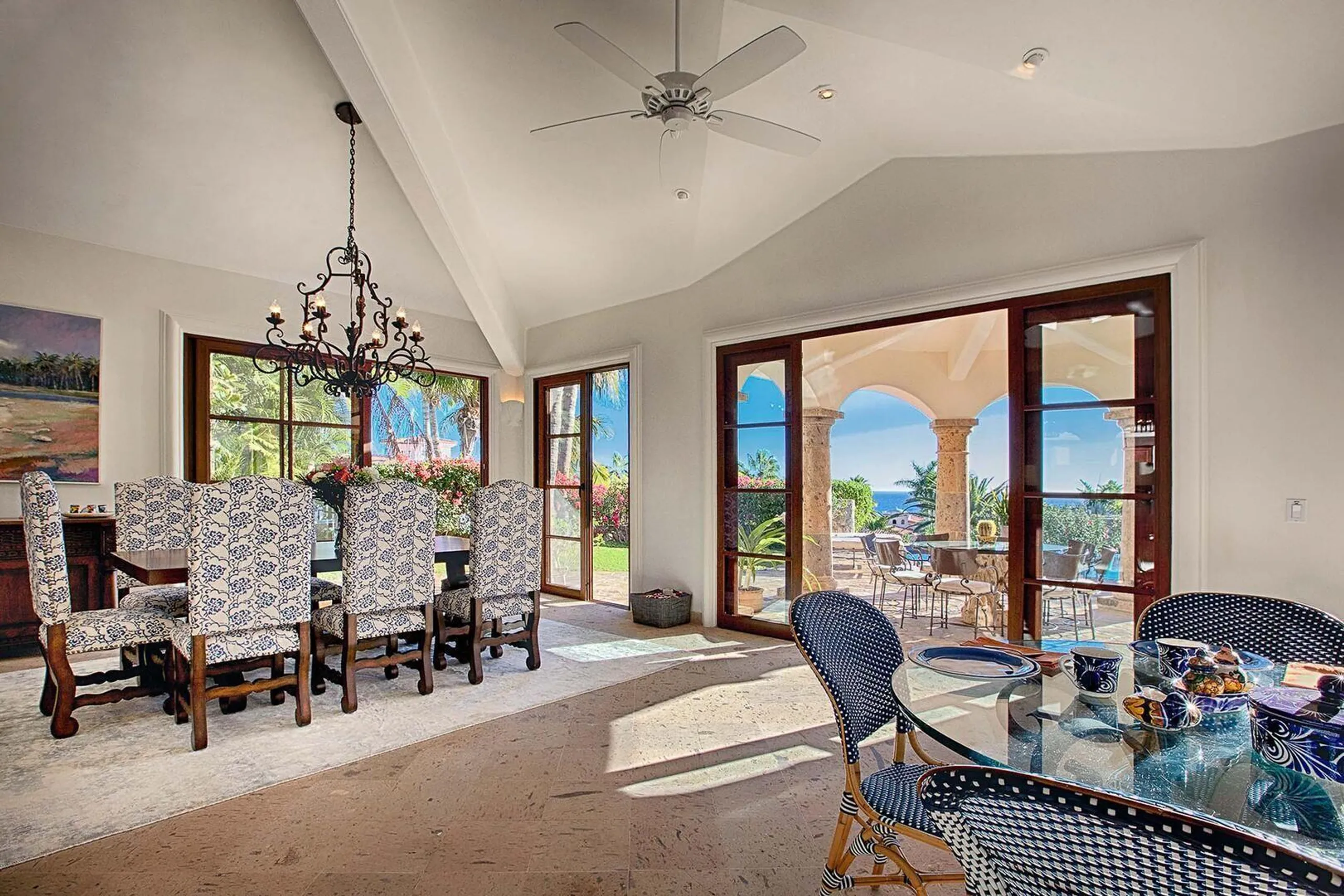 Charming Mediterranean Villa With Infinity Pool Overlooking the Sea of Cortez — photograph 9
